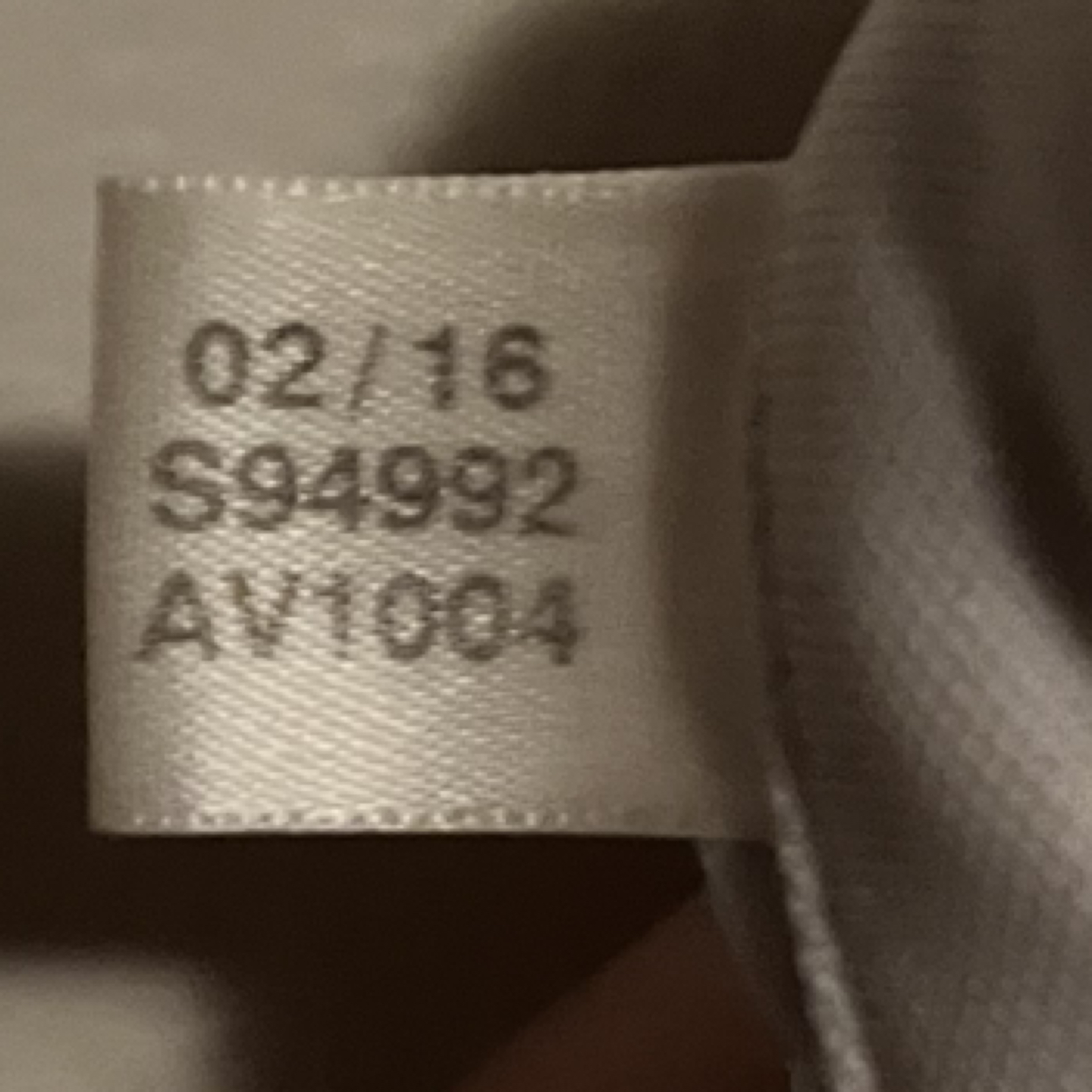 Real Madrid 2016/17 jersey image indicator(2)