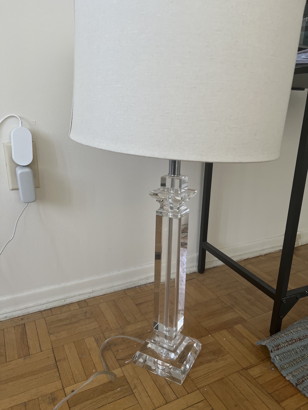 Beautiful and elegant glass bed lamp