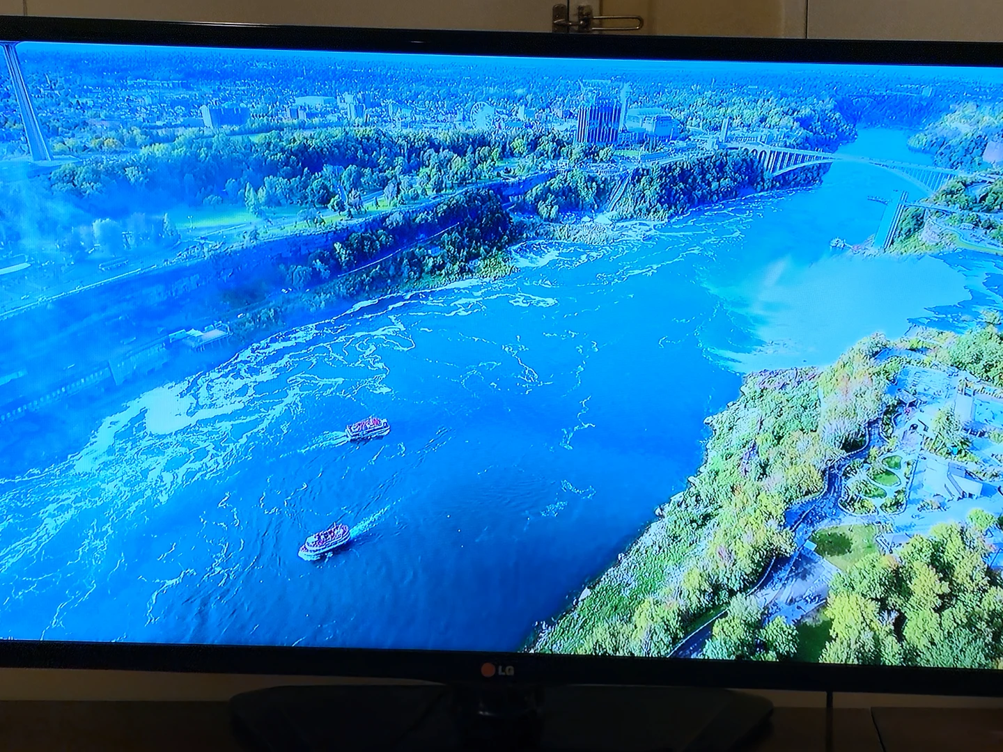 LG 39'' LED TV | 1080p - photo 5
