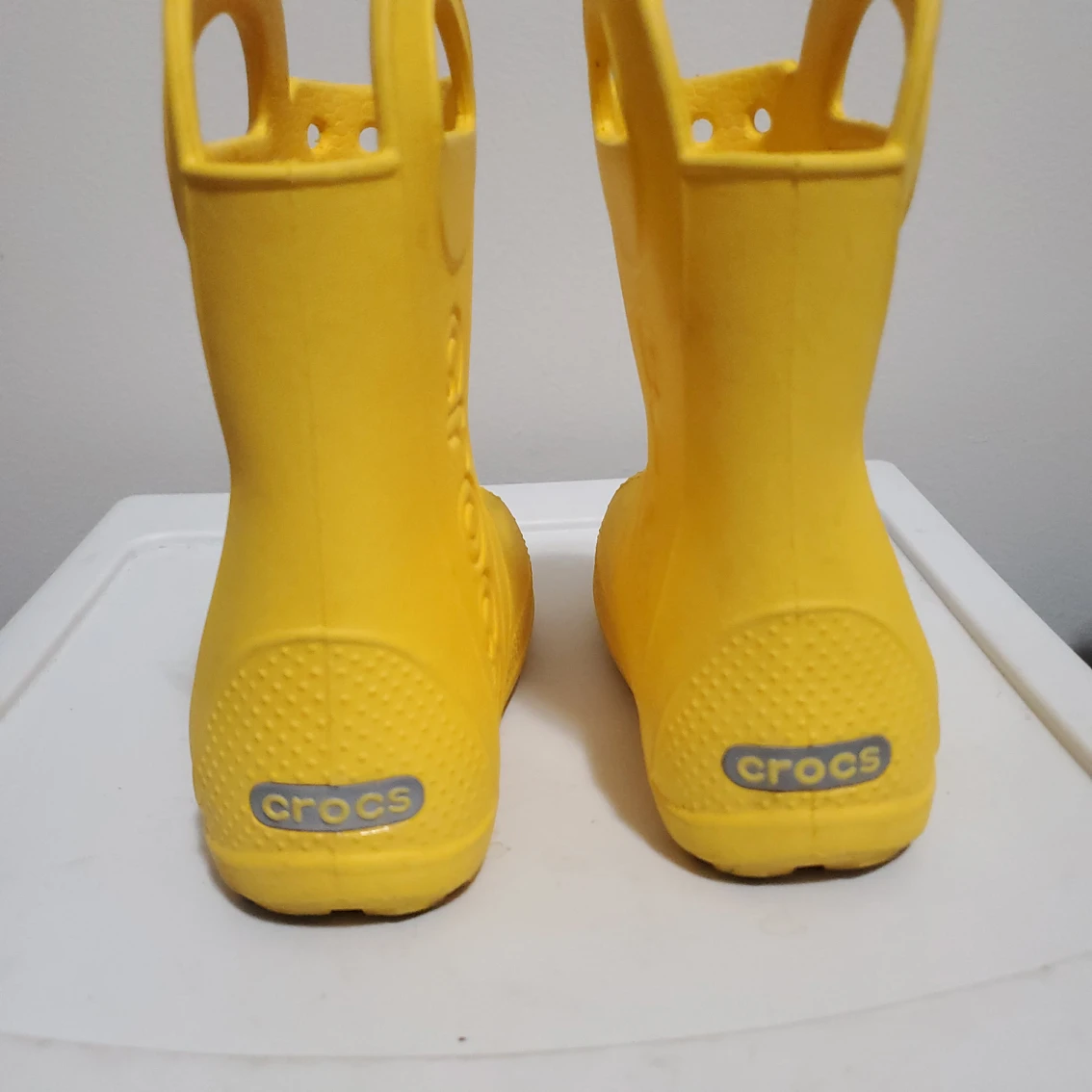 toddler rain boots Crocs size 9c unisex age 2-4yr old - photo 2