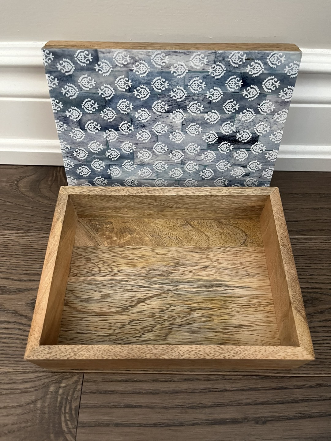 FREE wooden box thumbnail