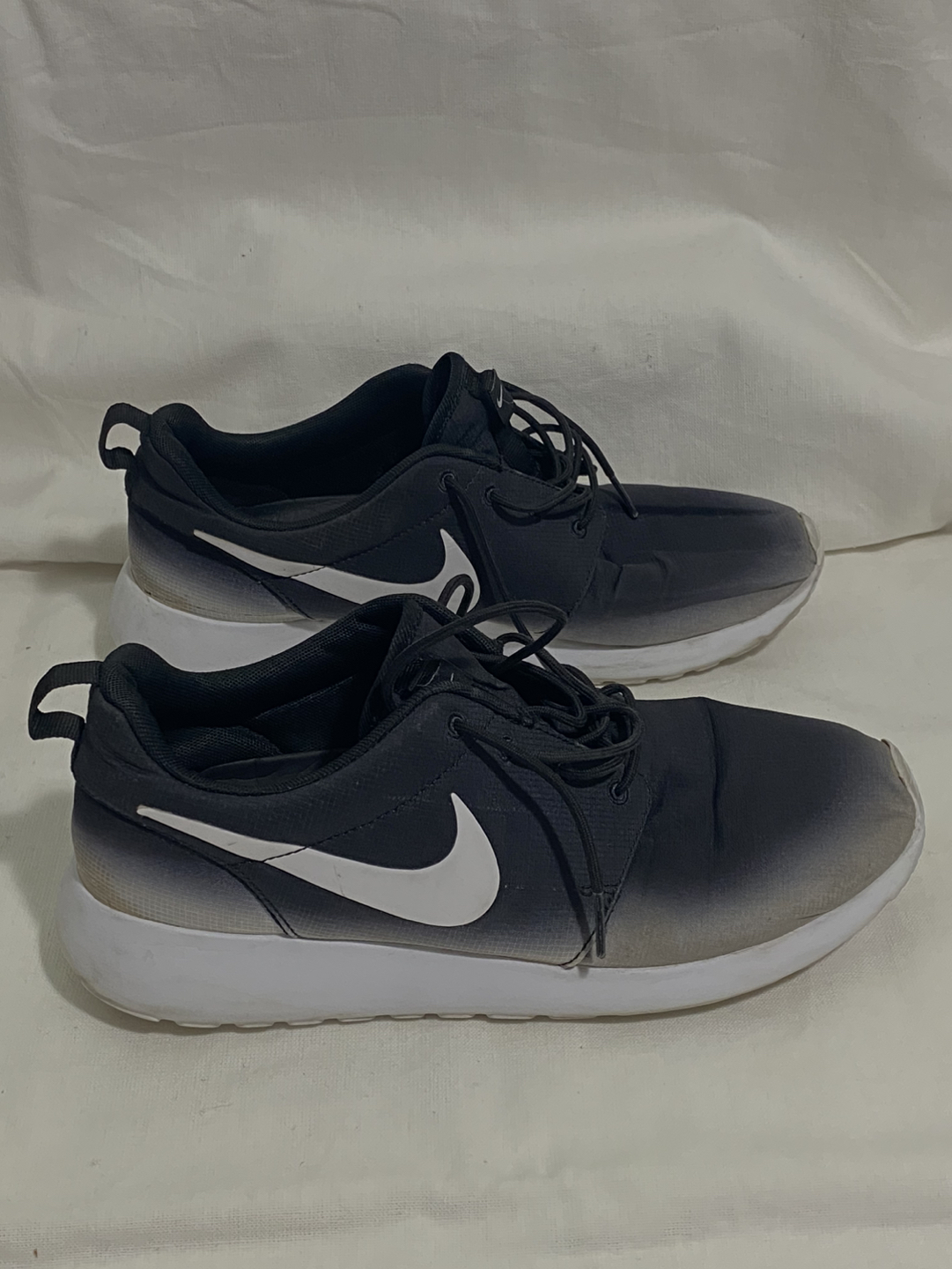 Nike Sneakers Runners Black Size 9 image indicator(4)