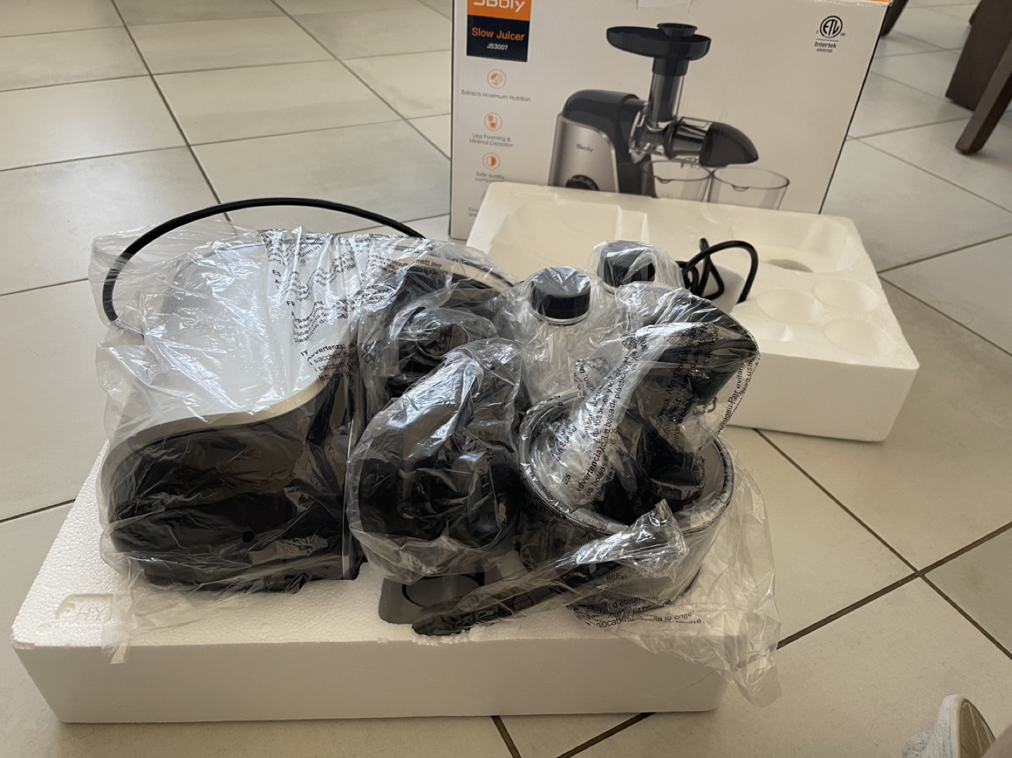 Cold Press Juicer with Quiet Motor in a great condition - photo 2
