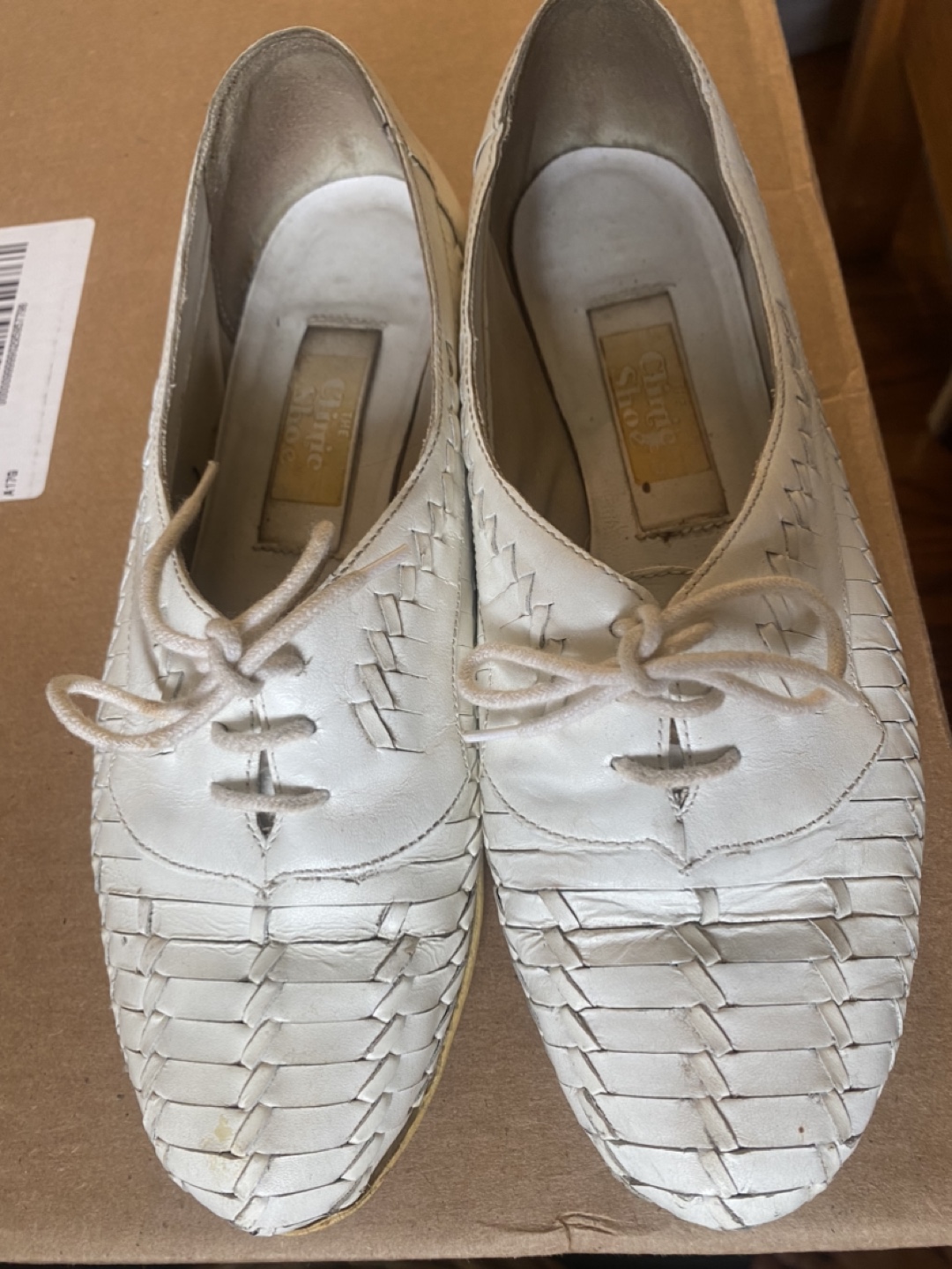 Vintage woven leather shoes (size 7) thumbnail