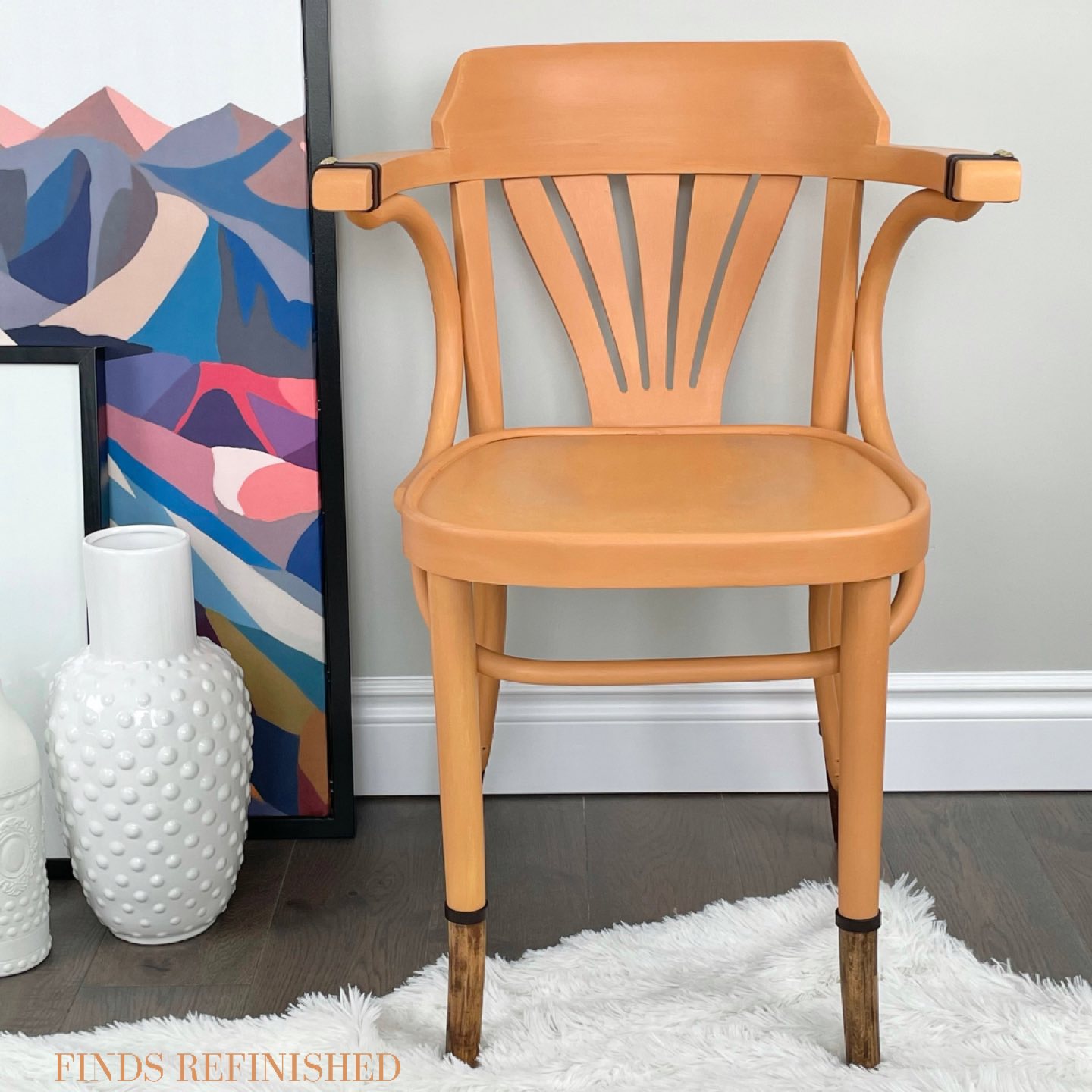 Bright & Modern Accent Chair. - photo 4