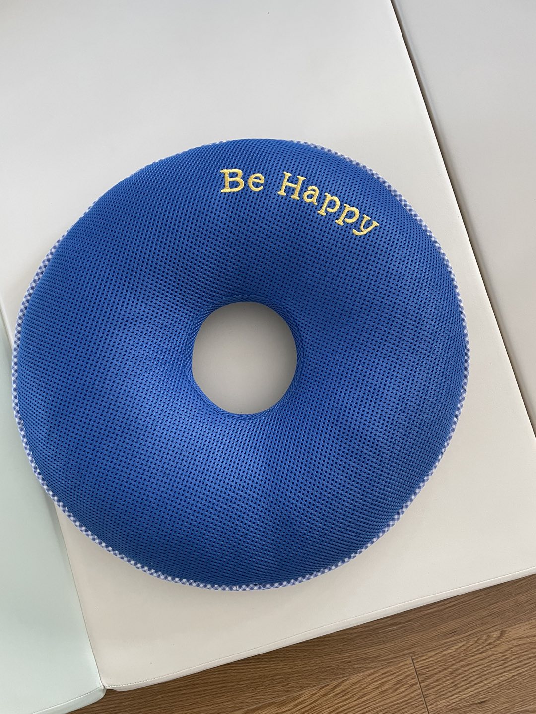 Donut phillow chair seat support