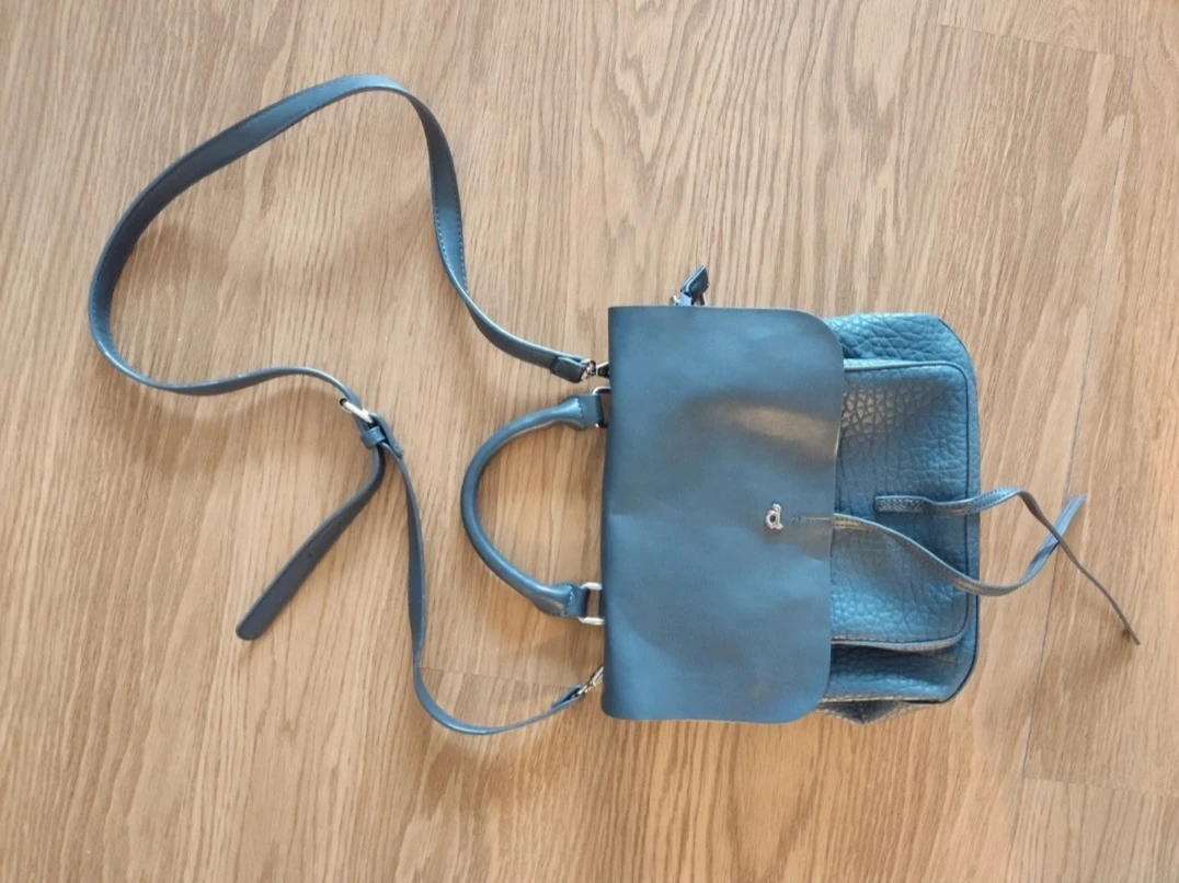 Gray Bag from Spain - Day-a-day thumbnail