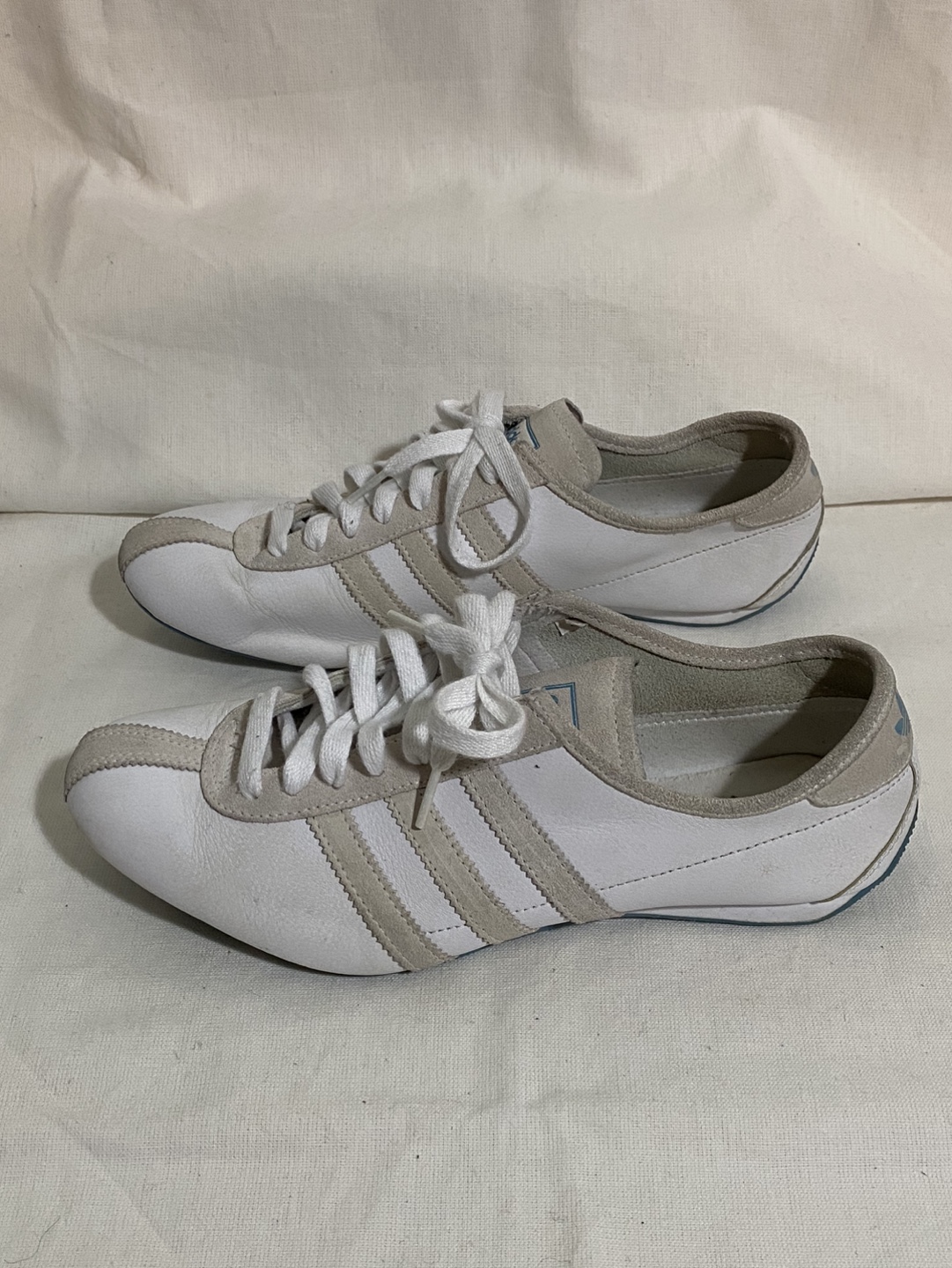 Adidas Okapi Sneakers Runners Size 8.5 image indicator(2)