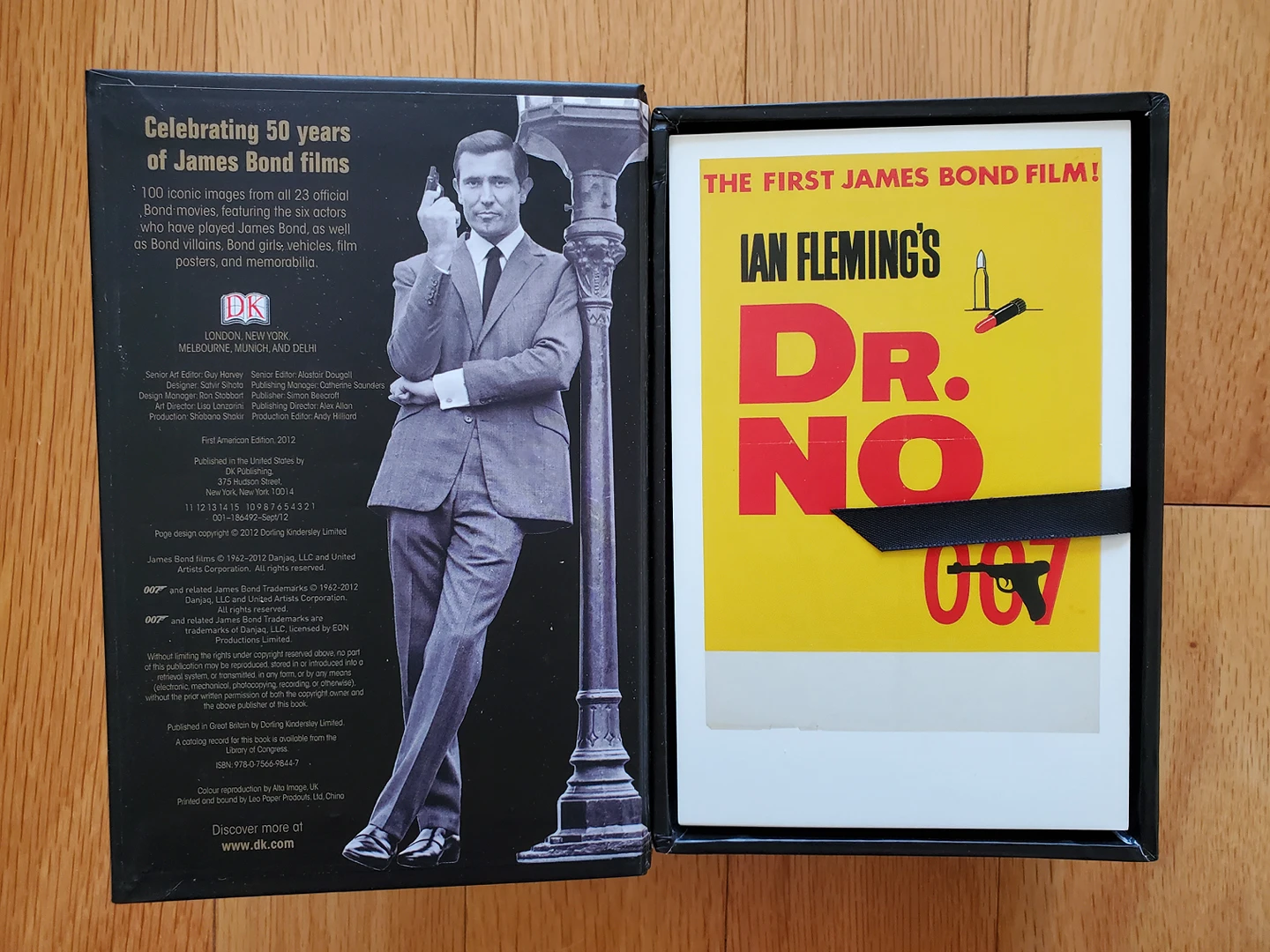JAMES BOND 50th ANNIVERSARY 100 POSTCARDS FROM THE ARCHIVES 007