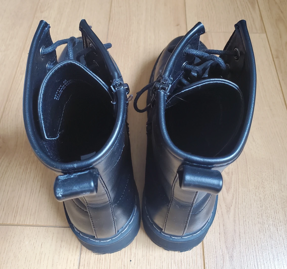 Steve Madden combat boots image indicator(3)