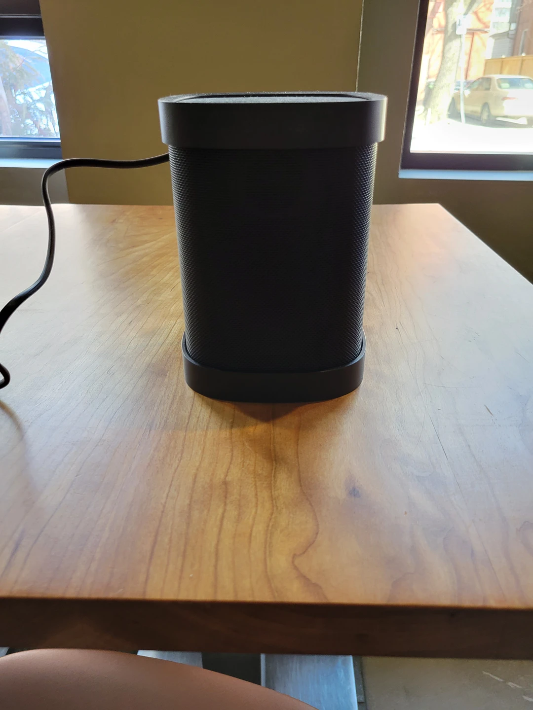 Sonos speaker with wall mount