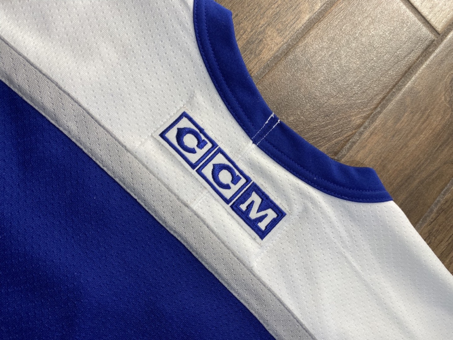 Vintage Toronto Maple Leafs CCM Stitched Jersey Mens M image indicator(5)