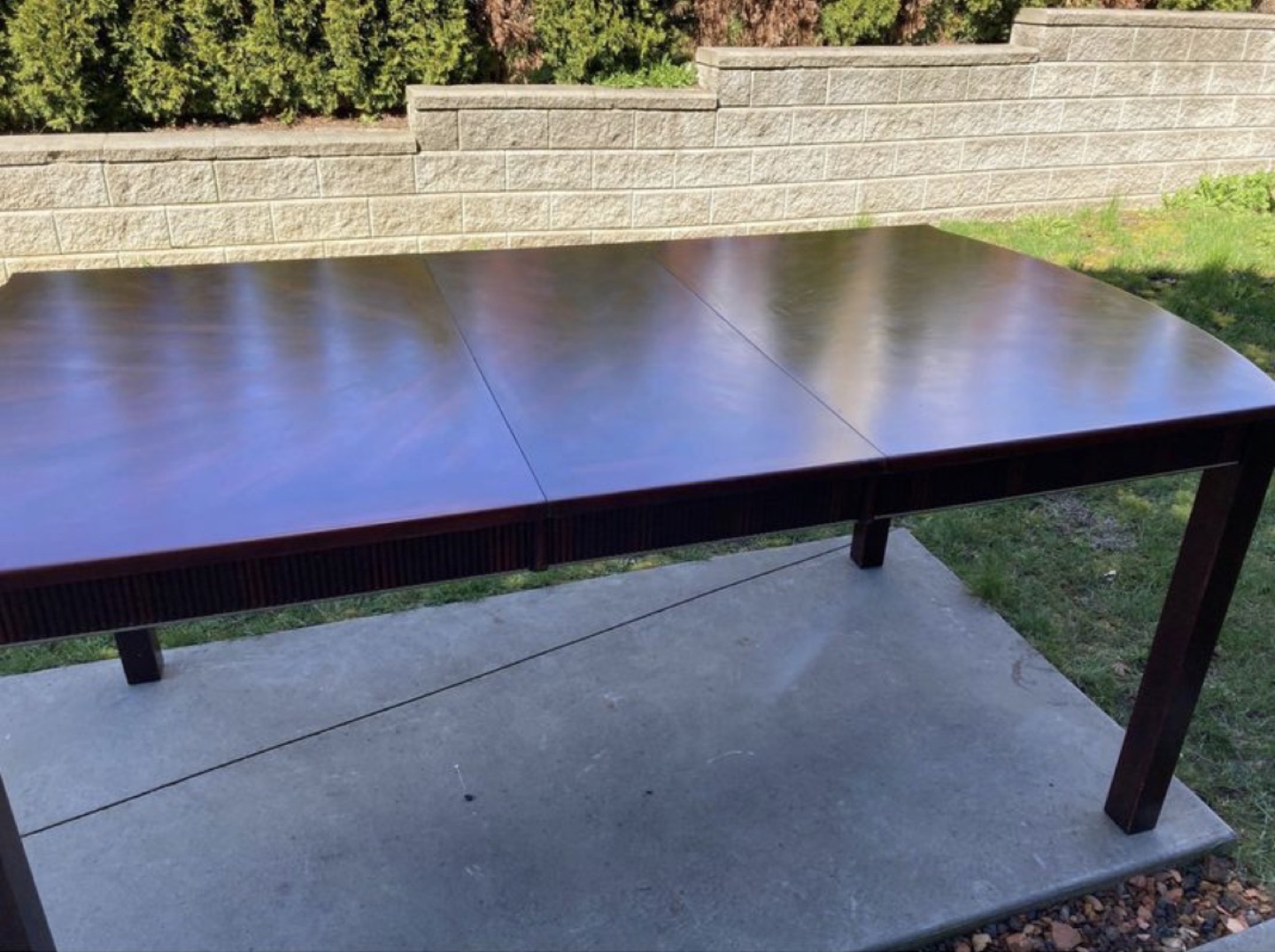 Grand mahogany dining table image indicator(4)