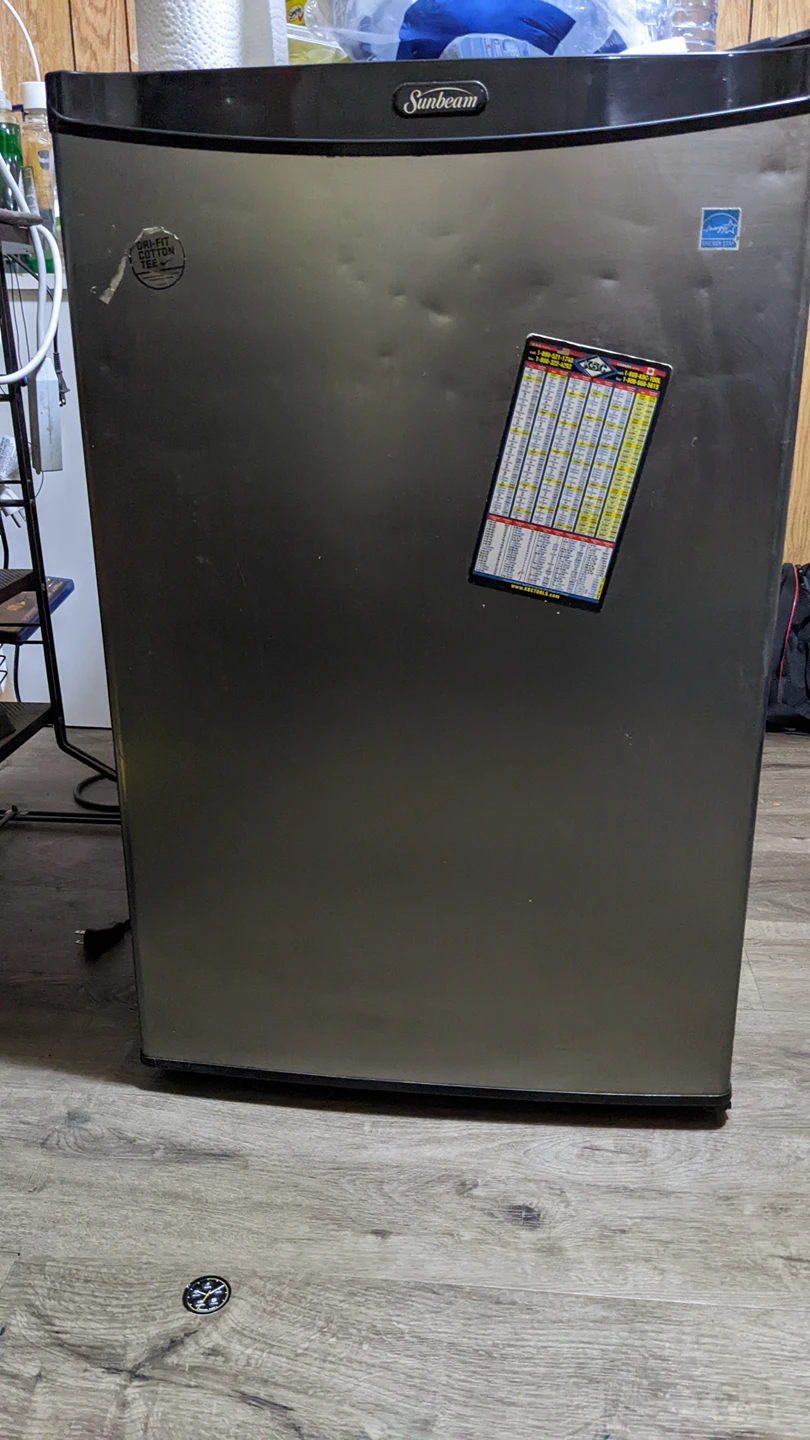 Mini fridge thumbnail