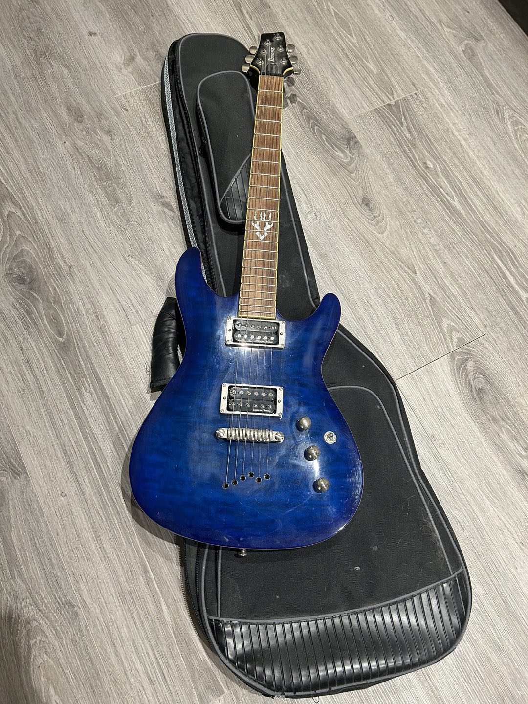 Ibanez blue electric guitar + soft case thumbnail