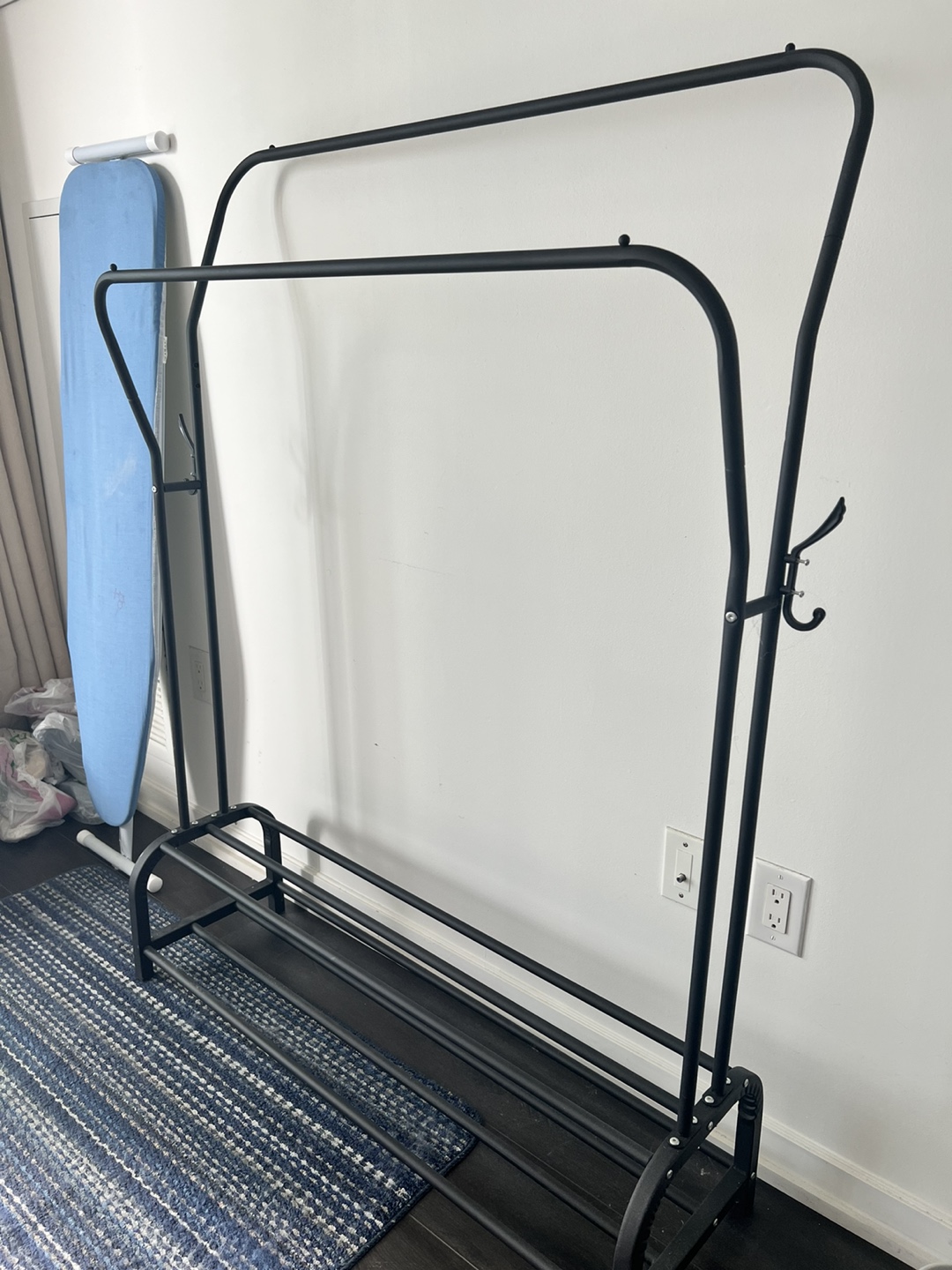 Coat hanger - photo 2