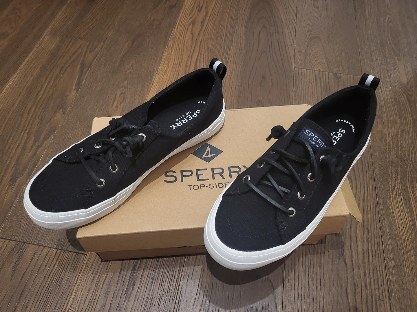 Womens Sperry shoes thumbnail