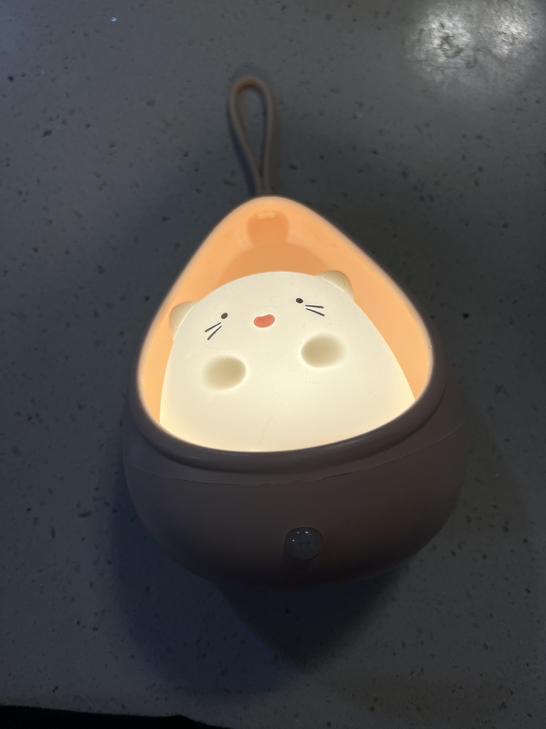 Motion Sensor Wireless Night Light thumbnail