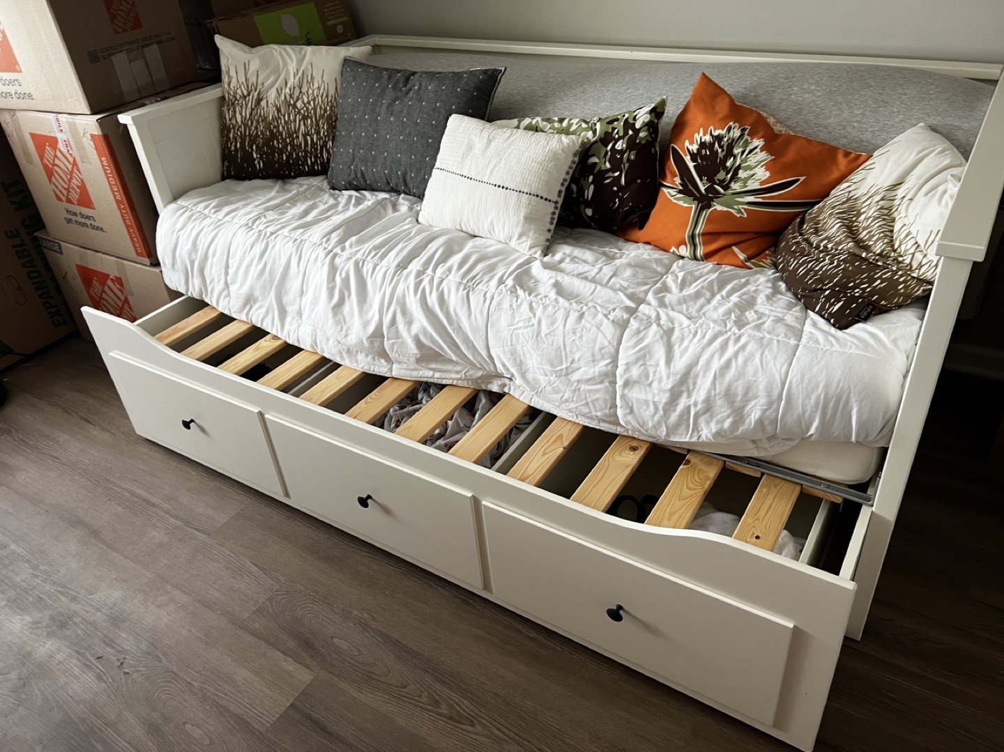 King size day bed - IKEA Hemnes