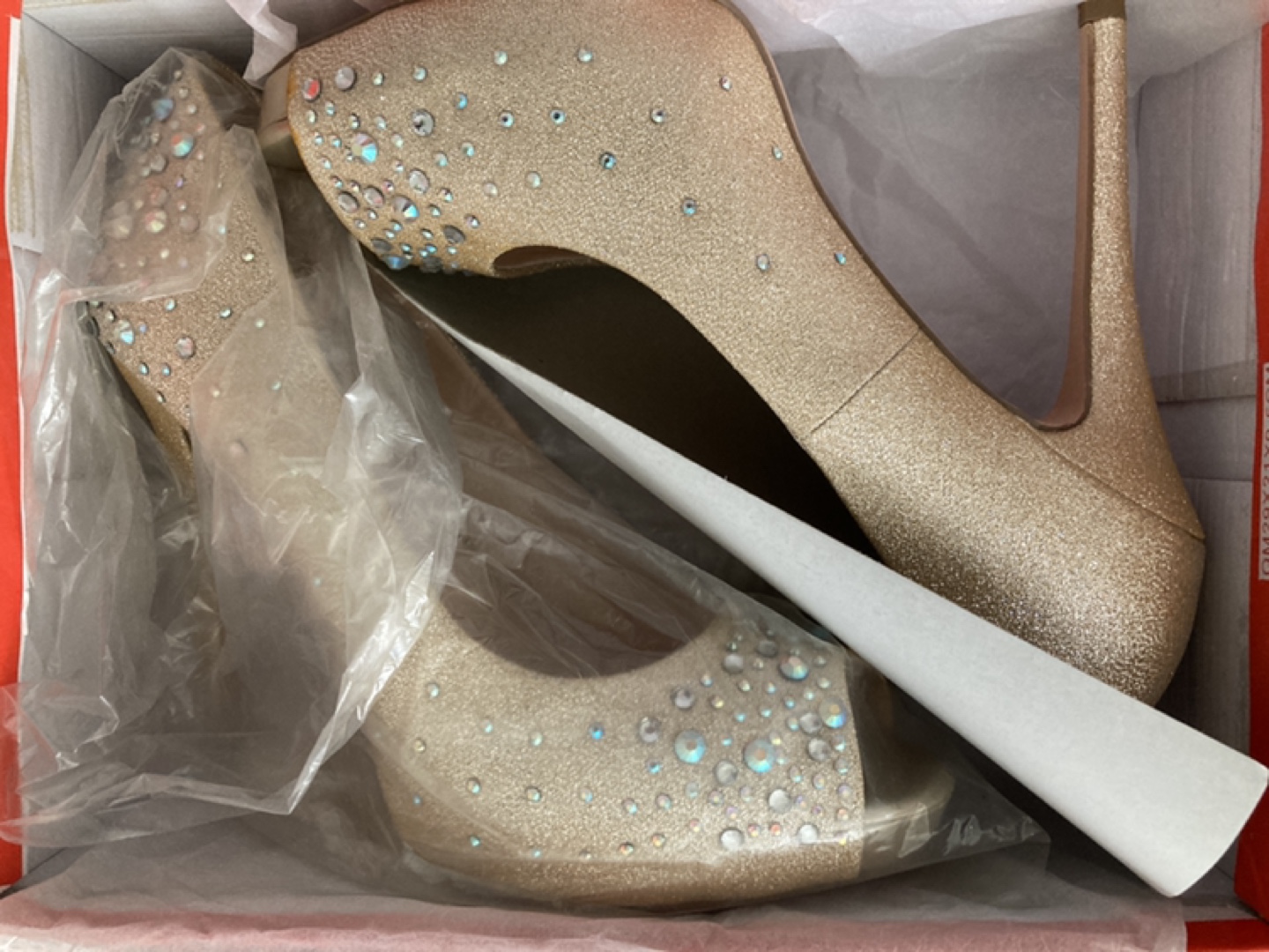 Looking for party shoes? image indicator(4)