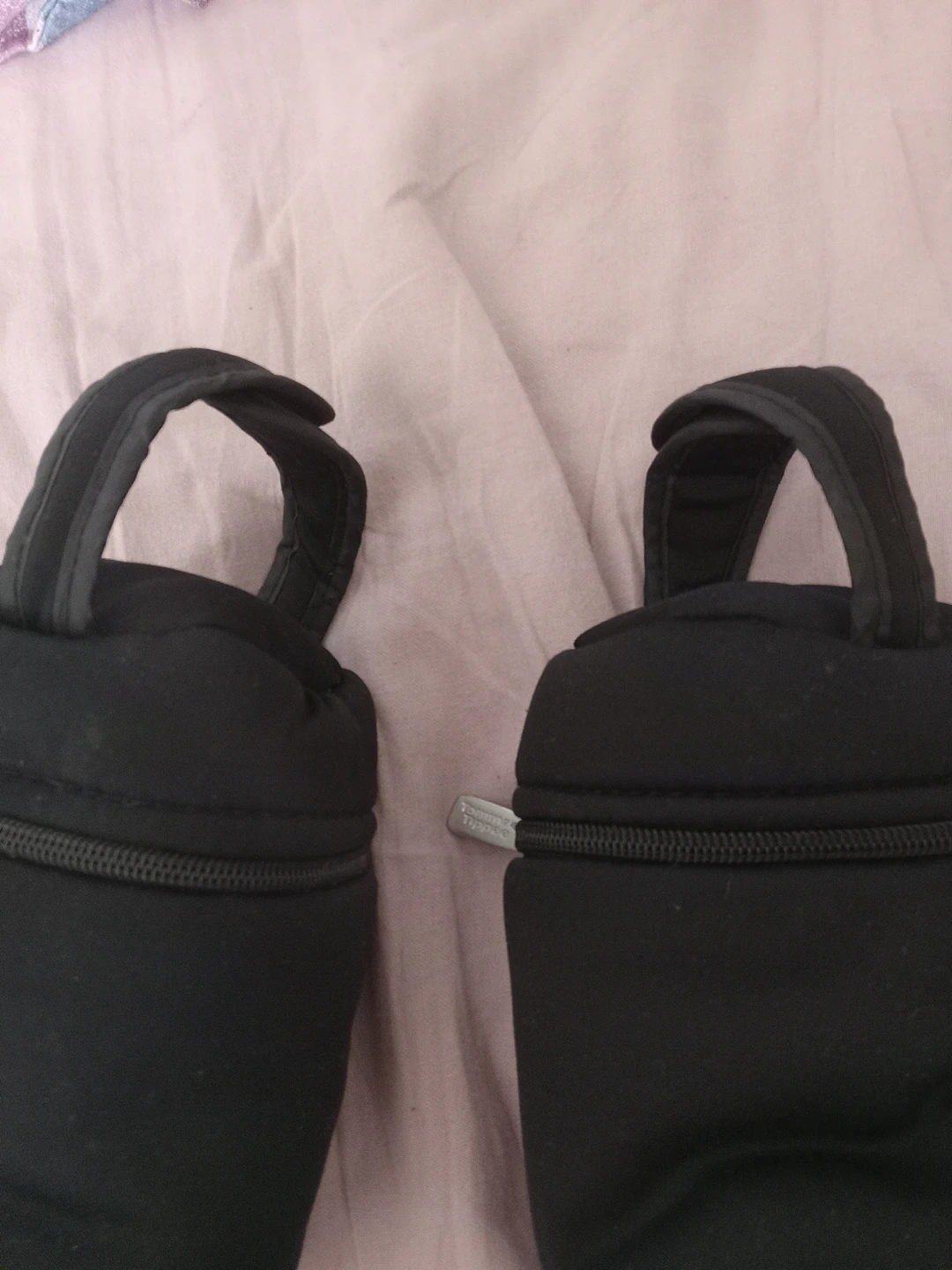 Two Tommee Tippee On the go insulated bottle bags image indicator(2)