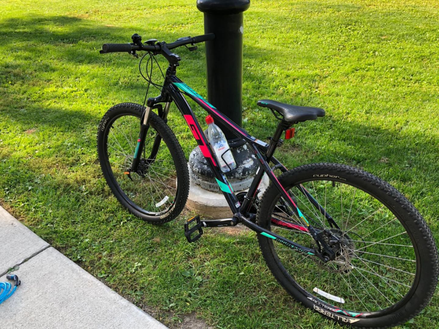 Bicycle - GT Aggressor Pro 27.5 Mountain bike thumbnail