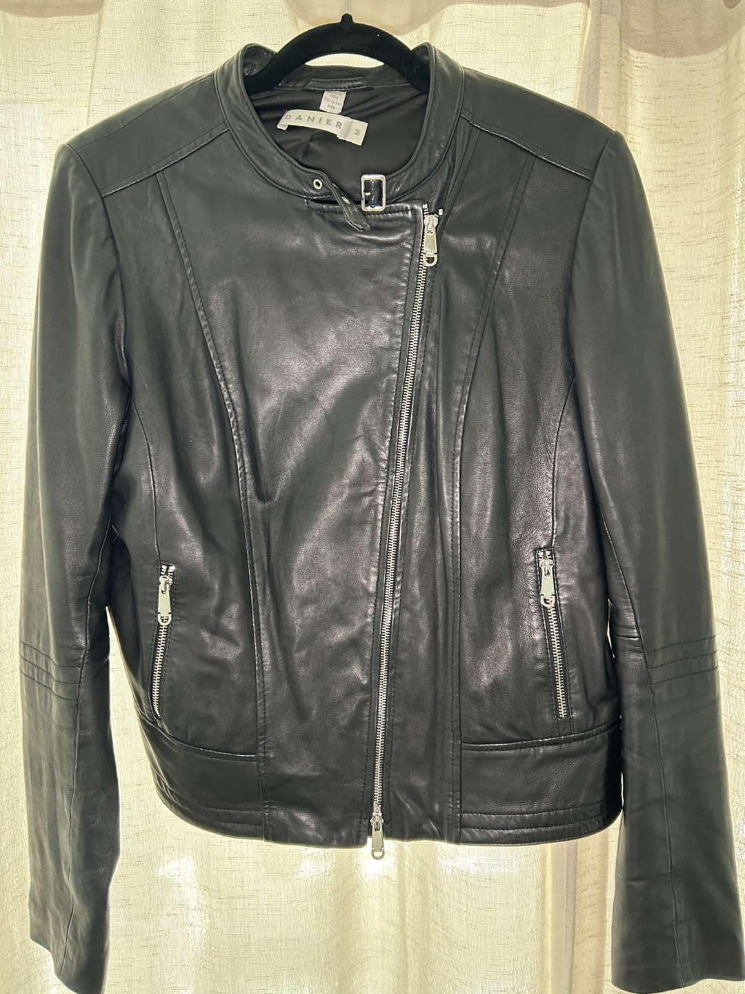 Danier Women Moto Leather Jacket MED - photo 4