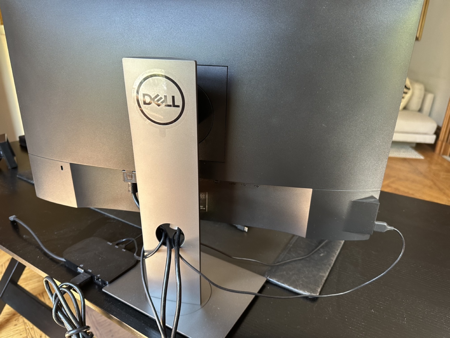 Dell Ultrasharp LCD Monitor & Bluetooth Mouse/Keyboard - photo 2