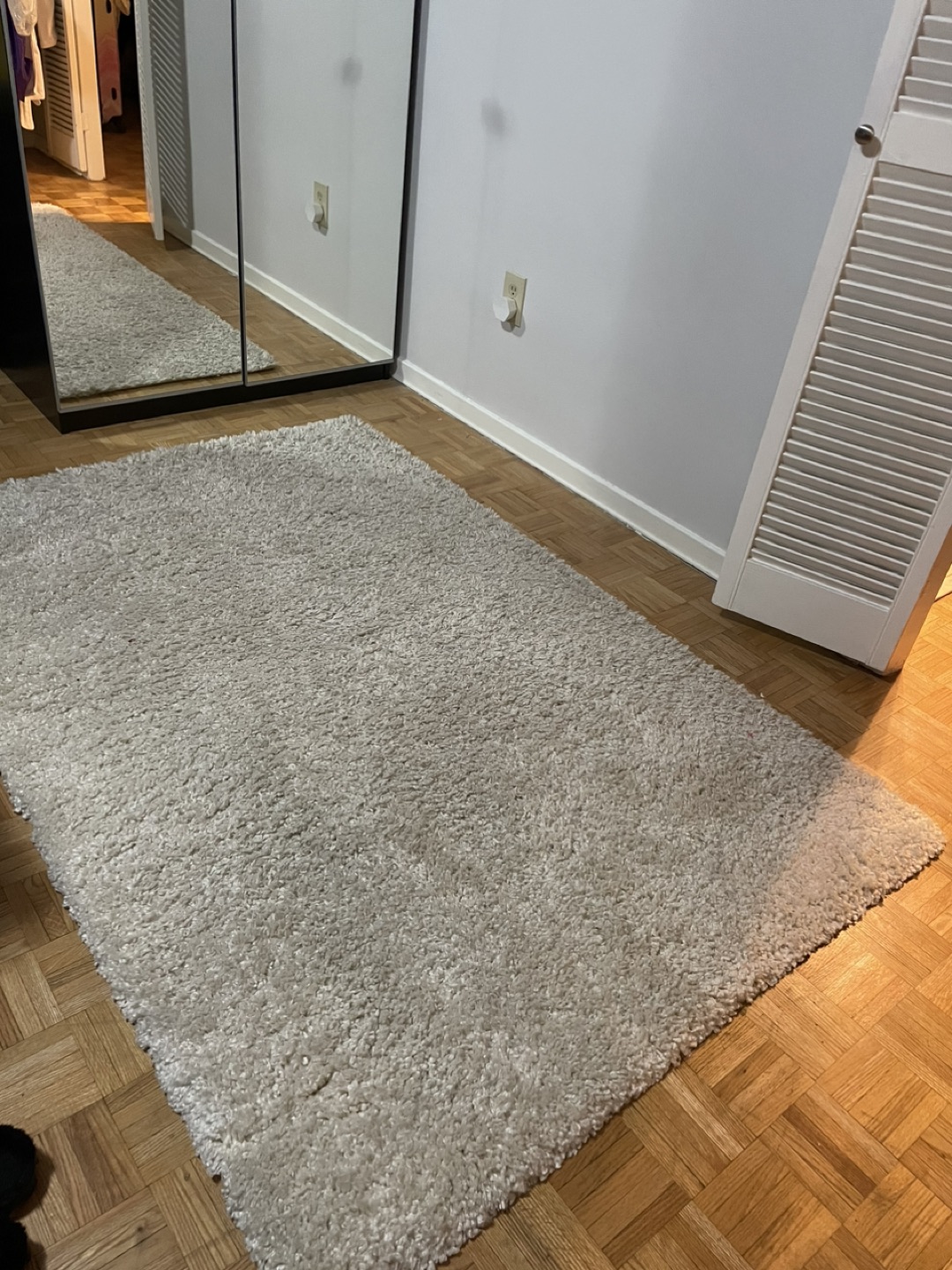 Beige shag carpets. Lightly used. 120cm x 180cm - photo 2