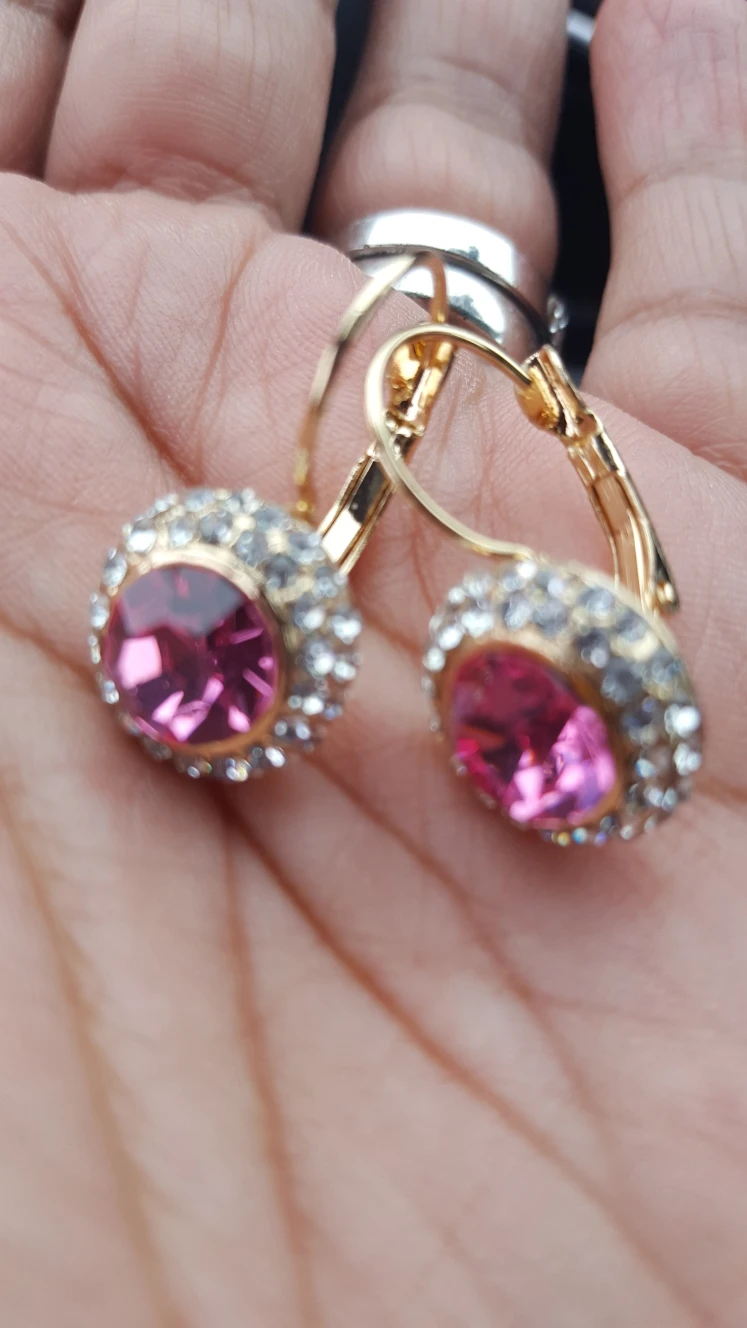 Beautiful fashion earrings image indicator(3)