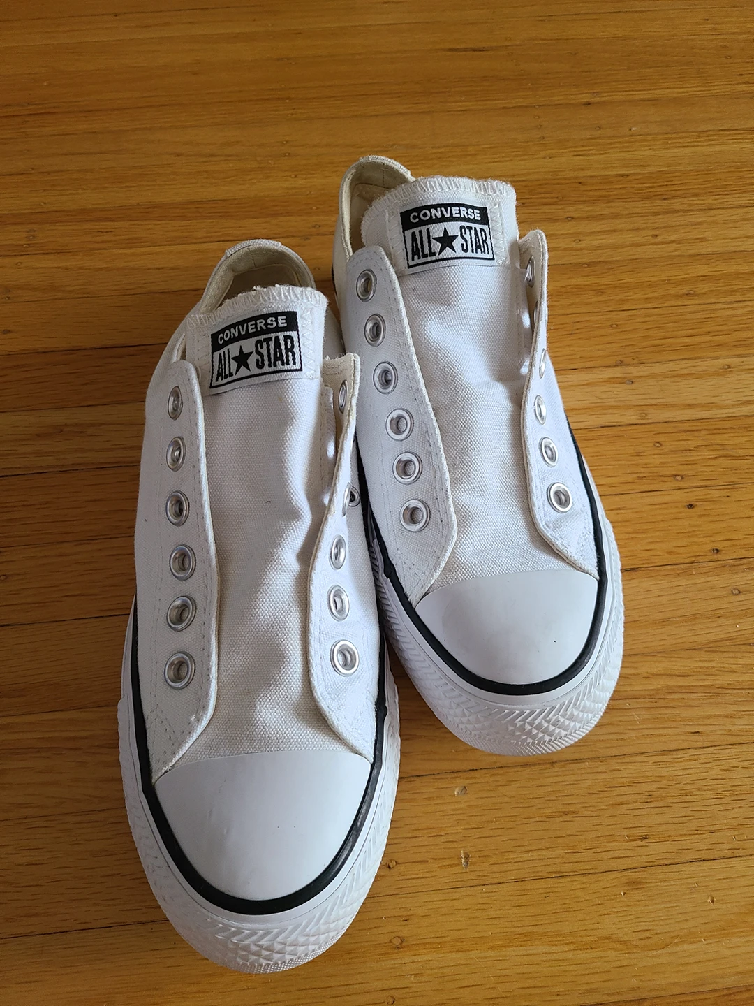 converse thumbnail
