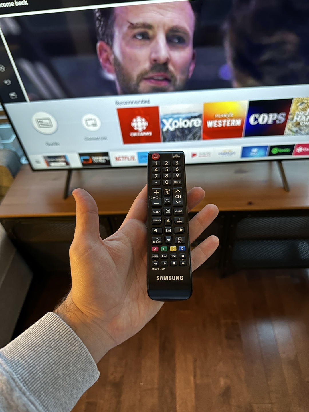 SAMSUNG 55” SMART TV - photo 2