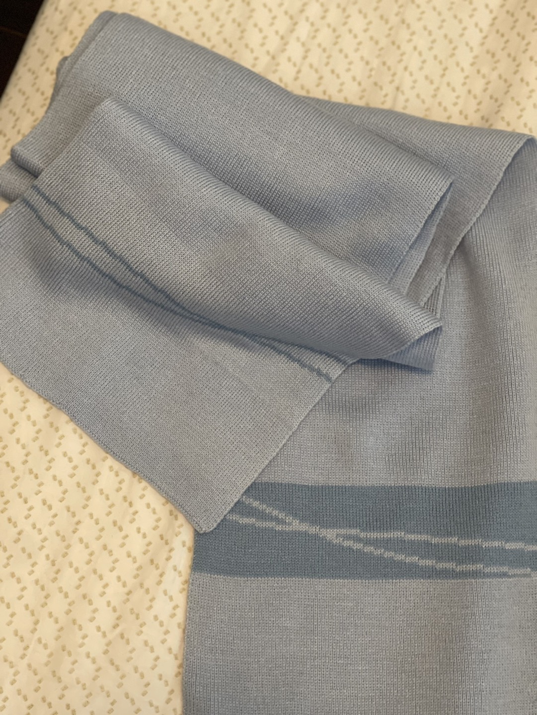 Free scarf thumbnail