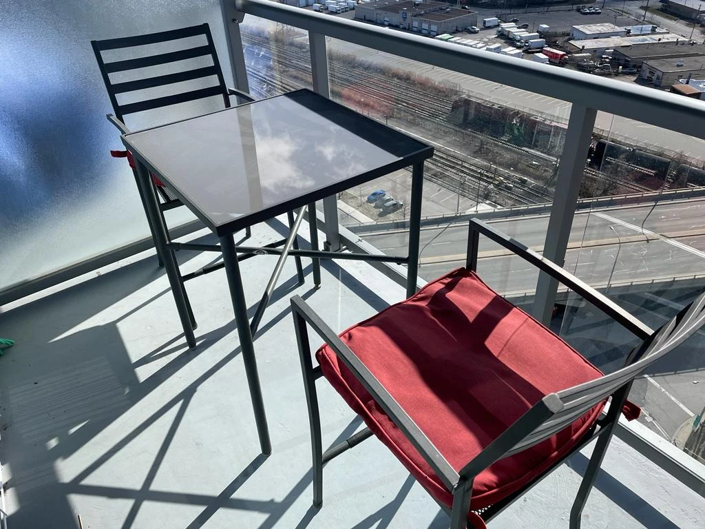 Patio set - photo 2