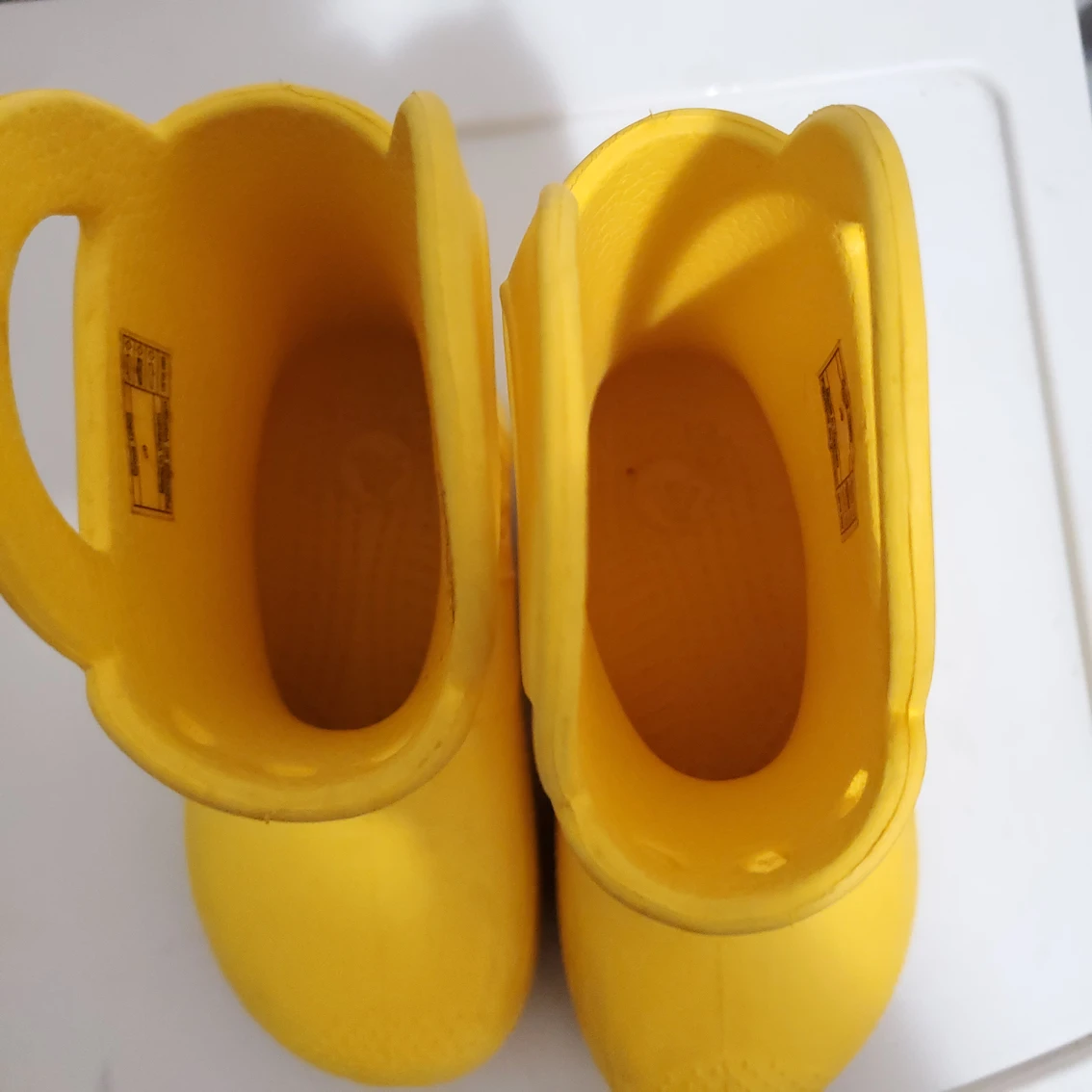 toddler rain boots Crocs size 9c unisex age 2-4yr old - photo 3