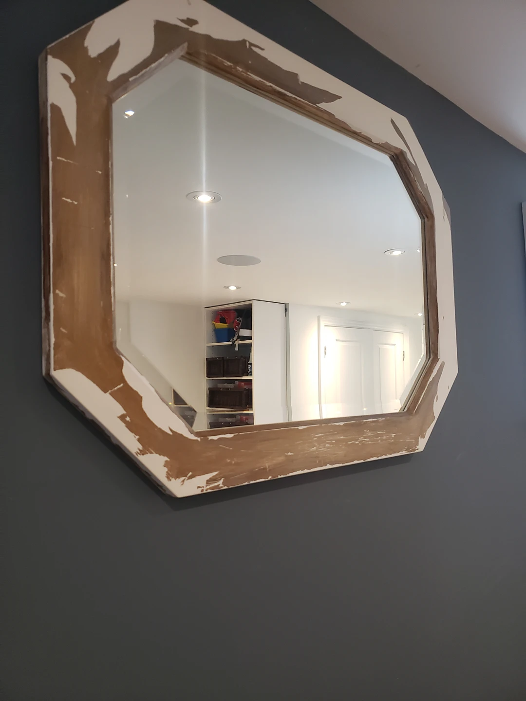 wall mirror