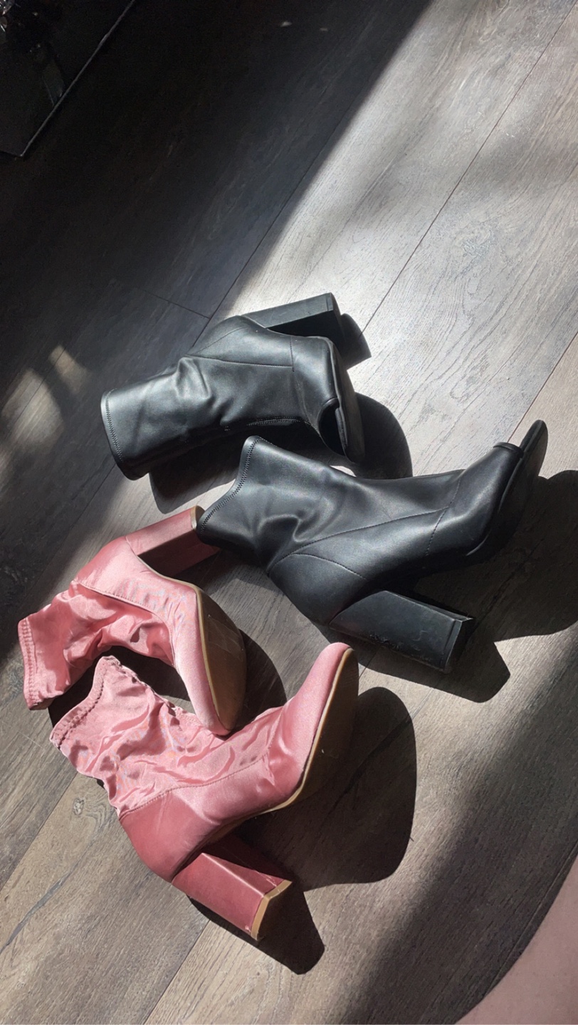 guess heels, satin heel boots thumbnail