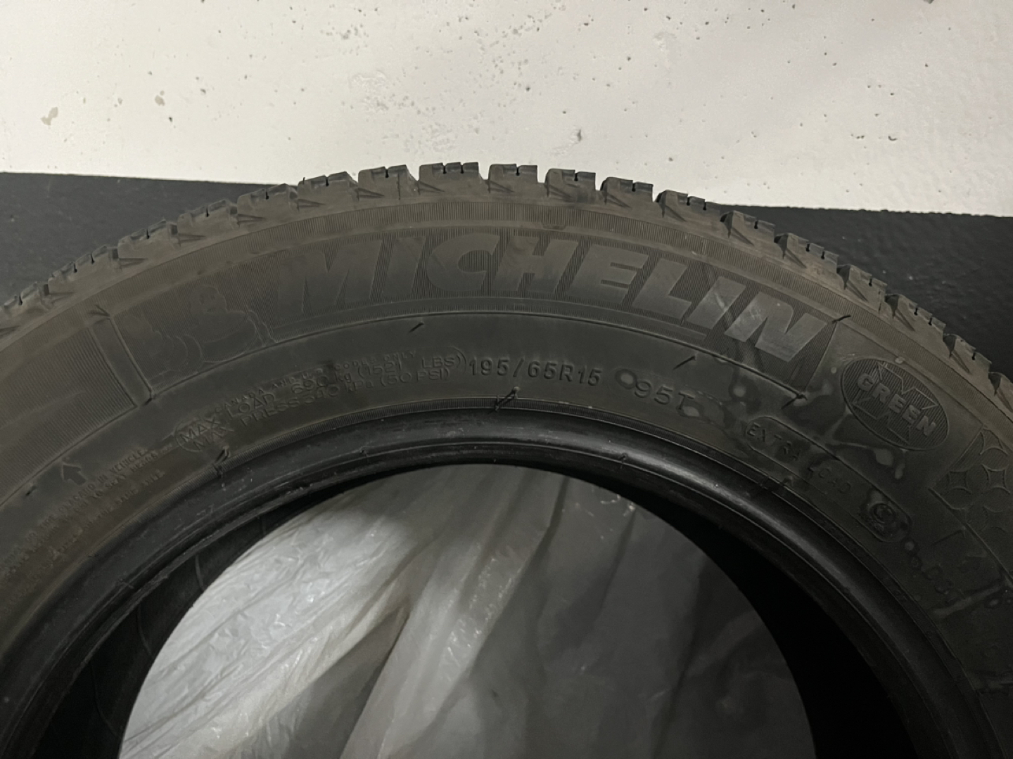 Michelin Winter Tires (15 inch) - photo 2