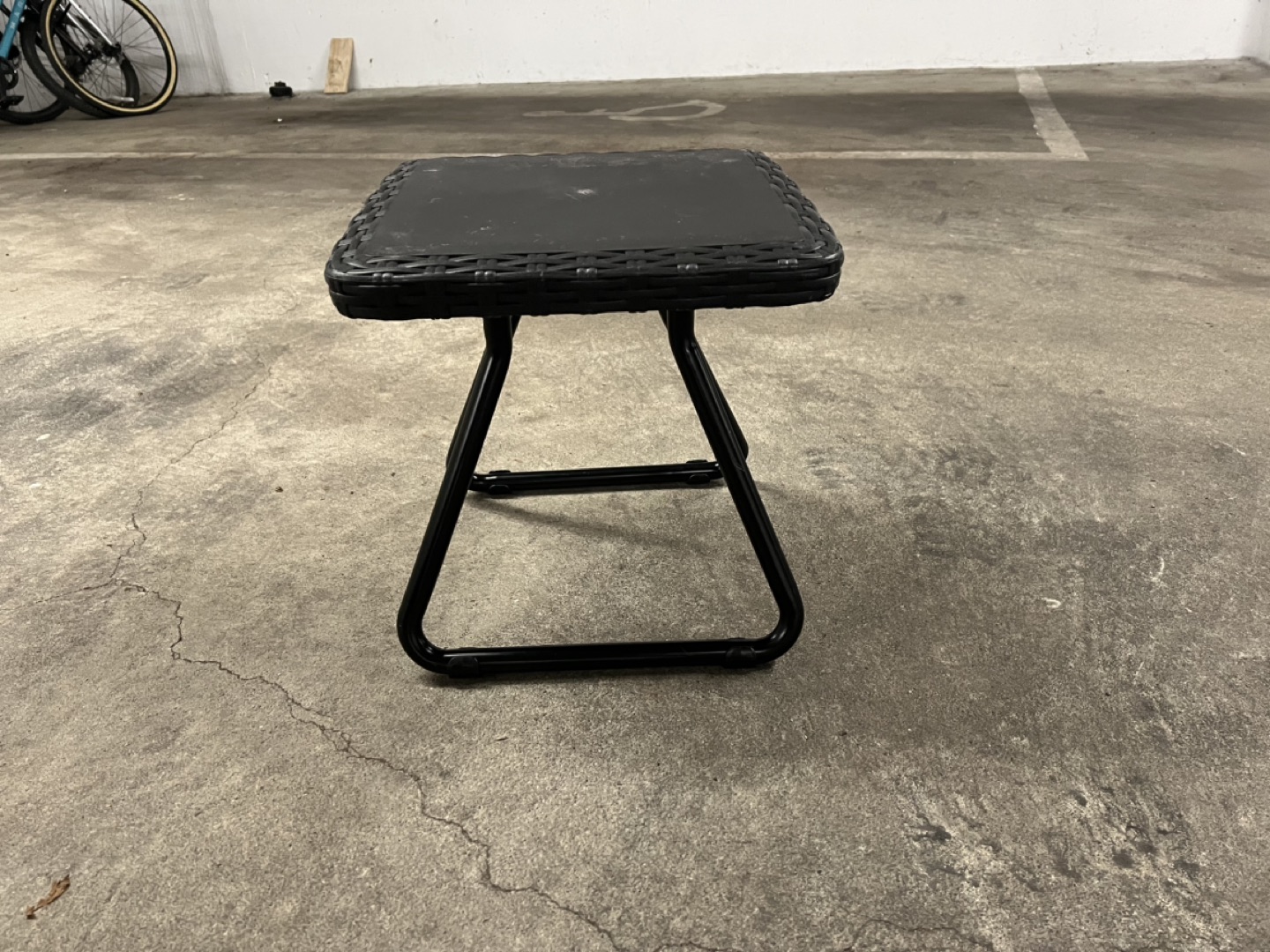 Small outdoor table thumbnail