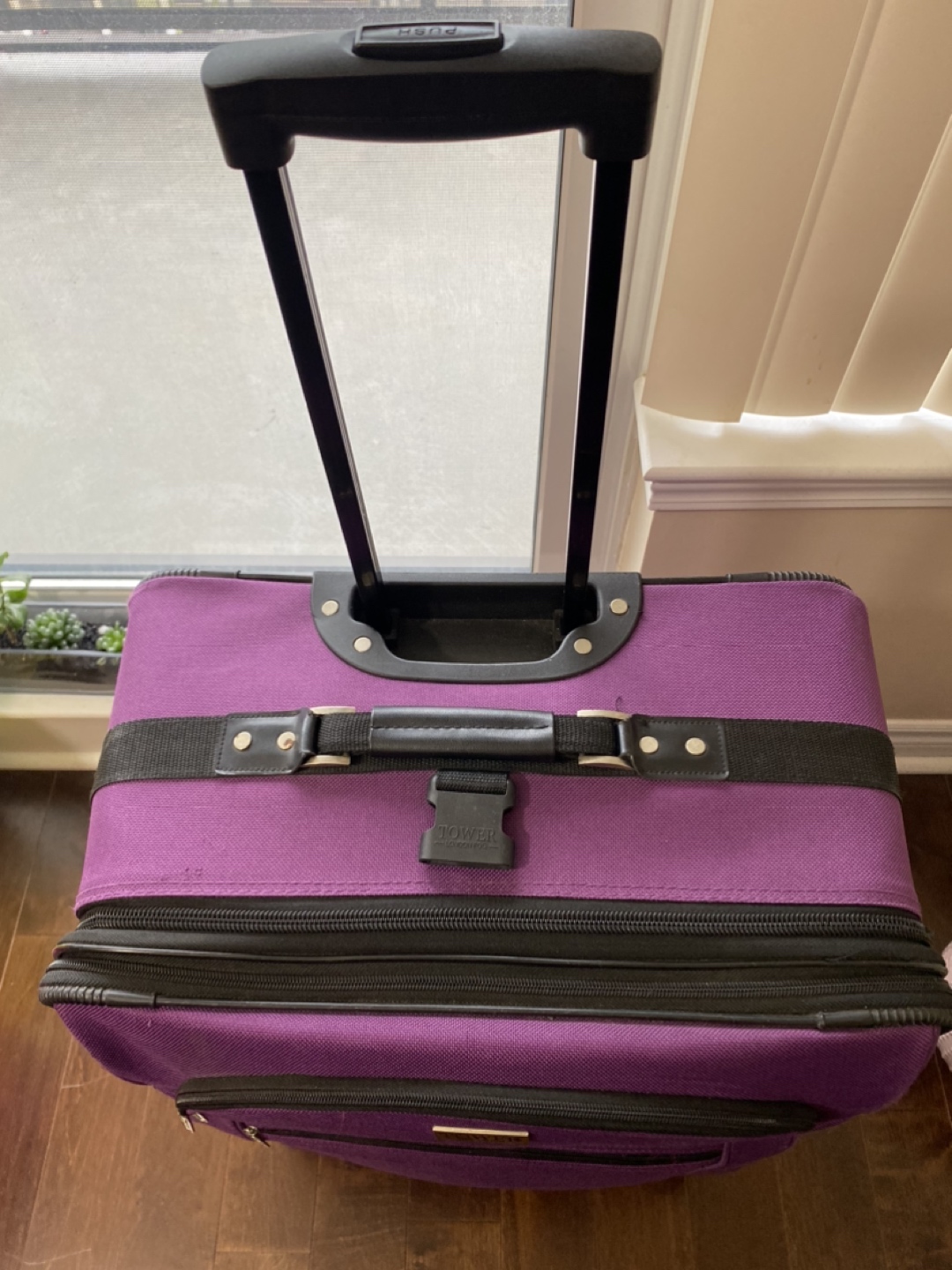 Suitcase for Sale - photo 3
