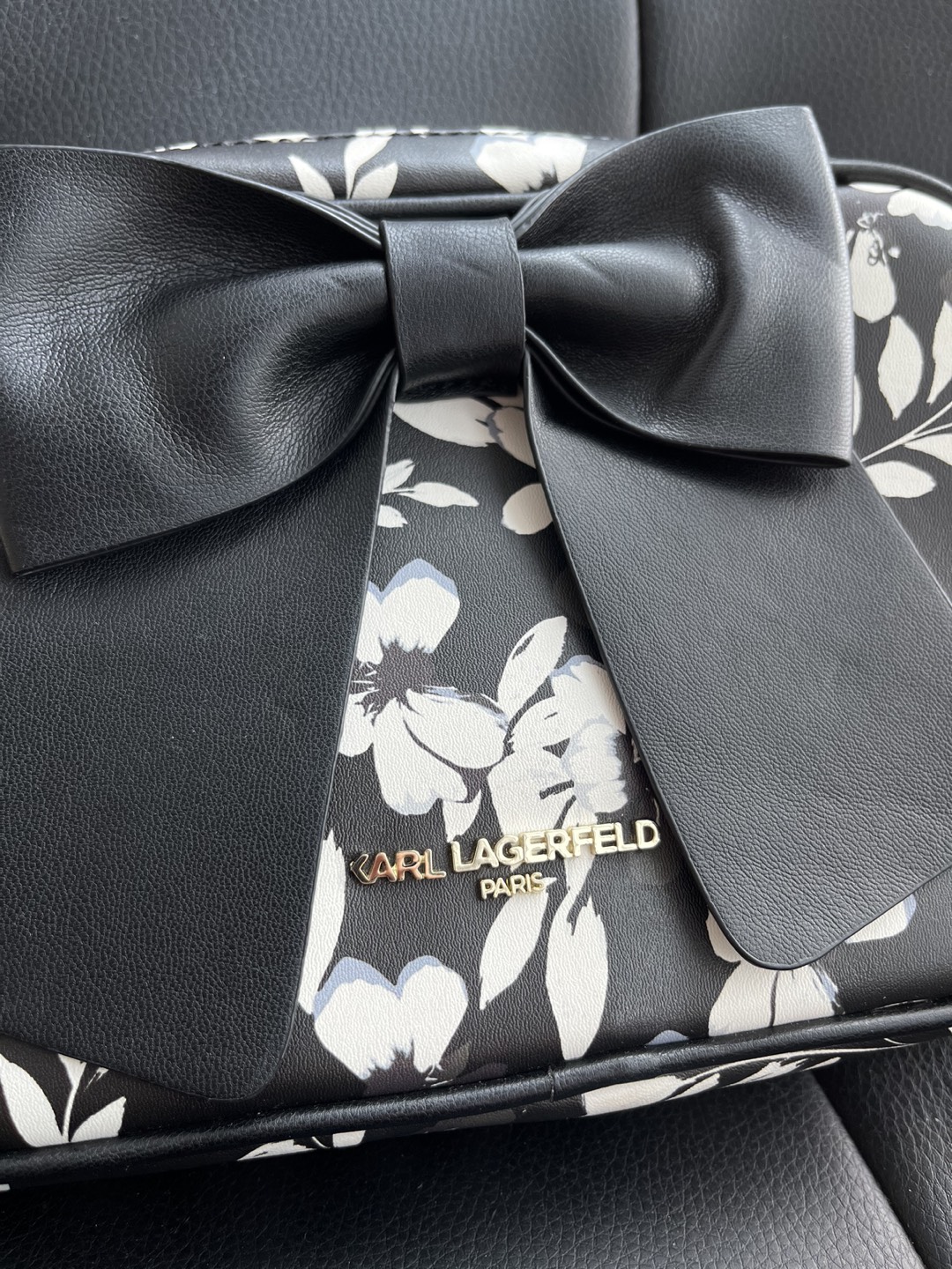 Karl Lagerfeld purse