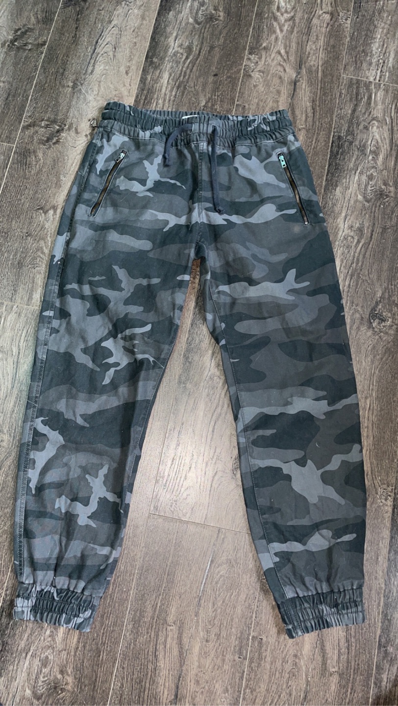 tna camo joggers thumbnail
