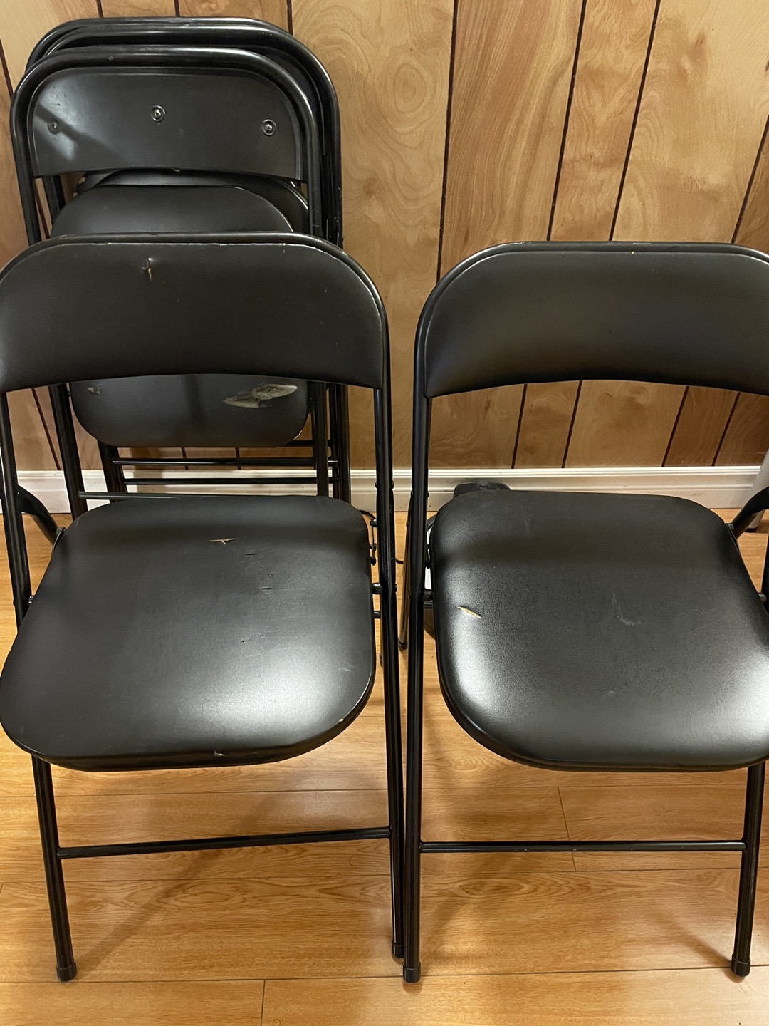 5 folding chairs & 1 folding table - photo 2