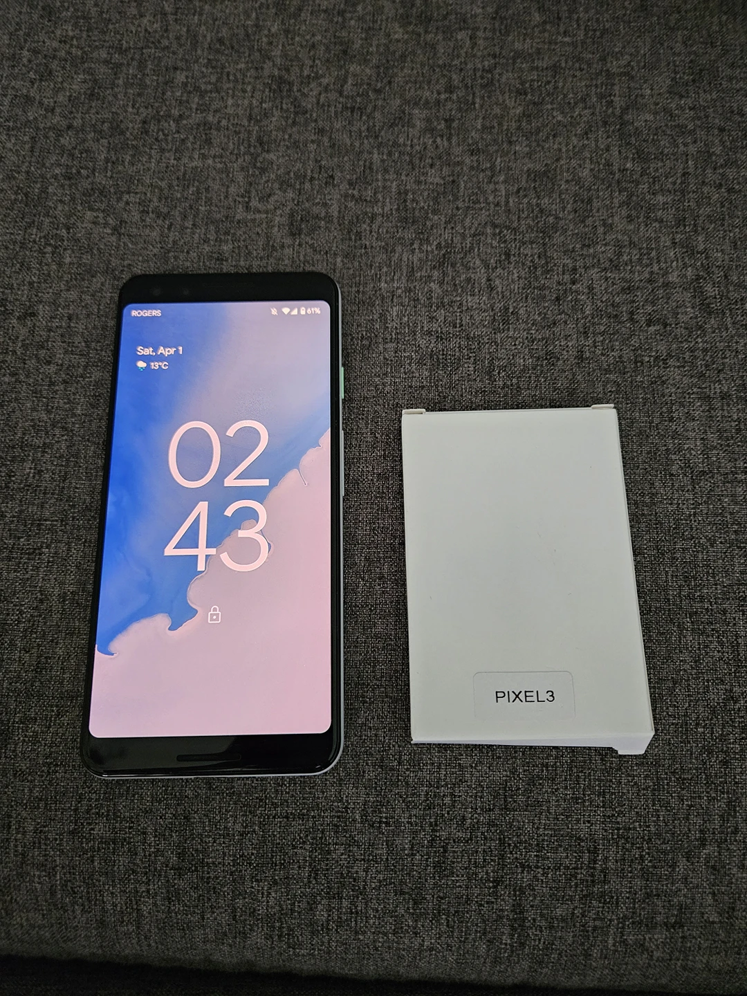 Google Pixel 3 (used with spare battery) - photo 2