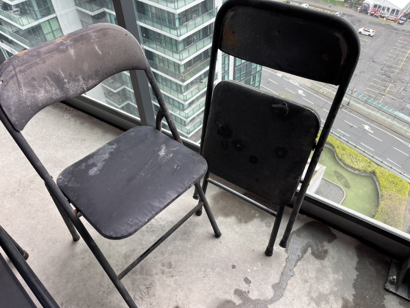 Foldable chairs #freecycle thumbnail