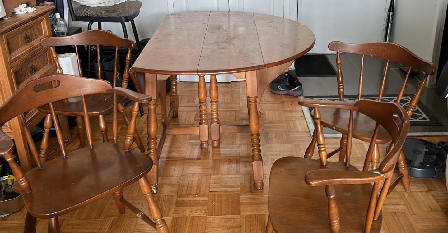 Table and chairs - photo 4