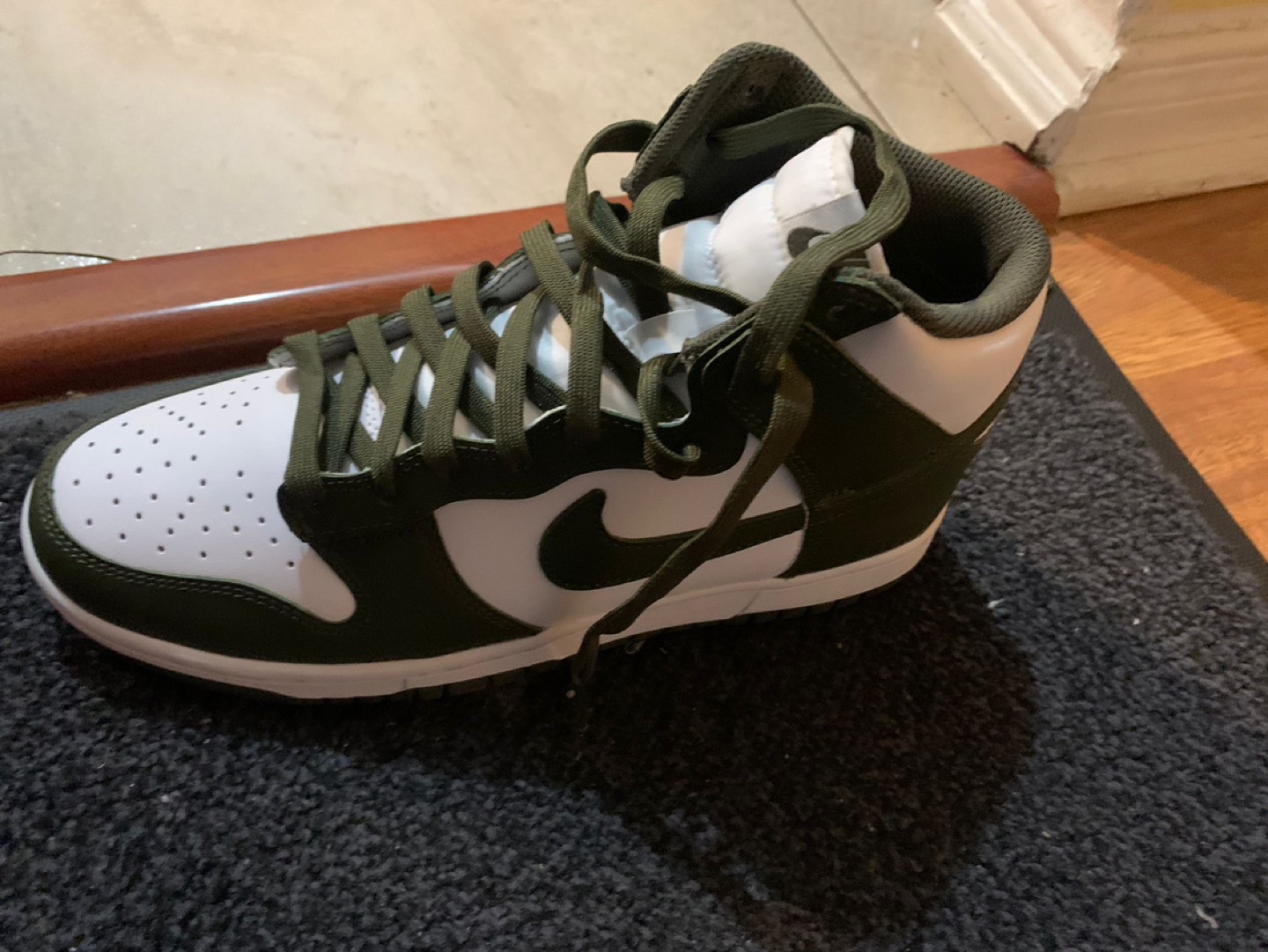 Women’s Nike Shoes thumbnail