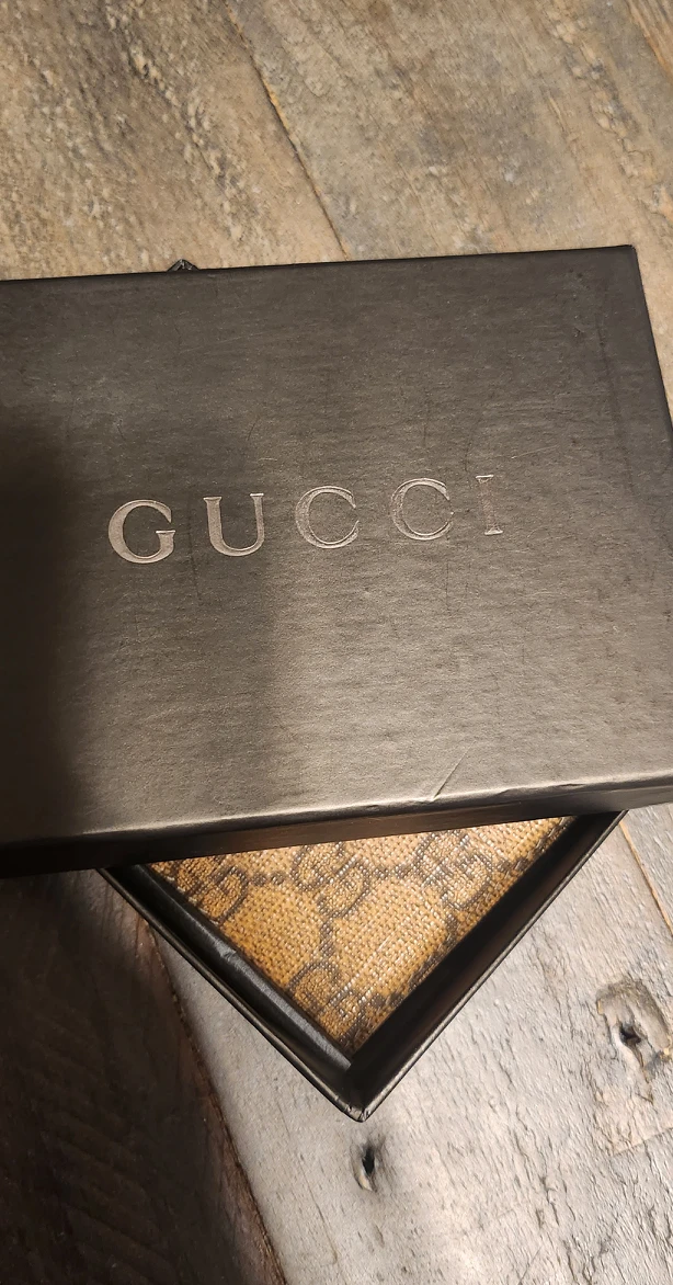AUTH Gucci Leather Card Holder image indicator(5)