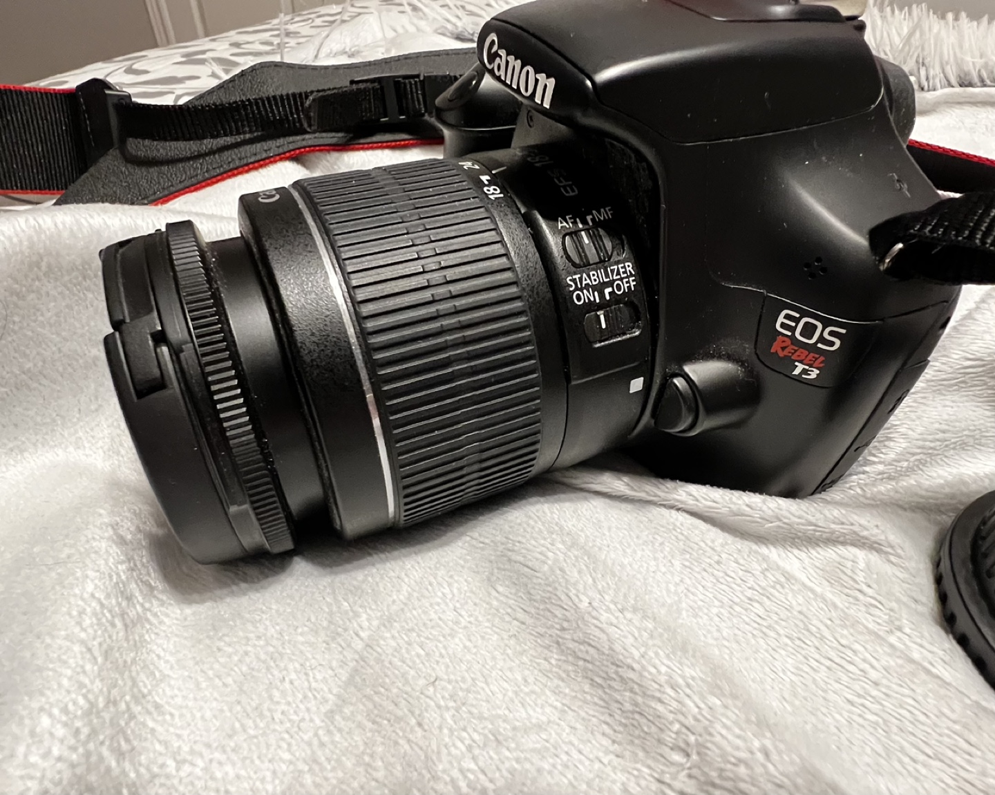 Canon Rebel T3 - photo 3