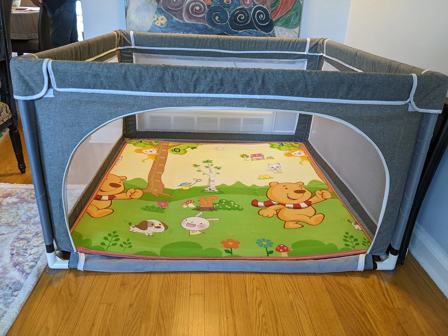 Playpen with reversible crawling mat and zip up door - photo 2